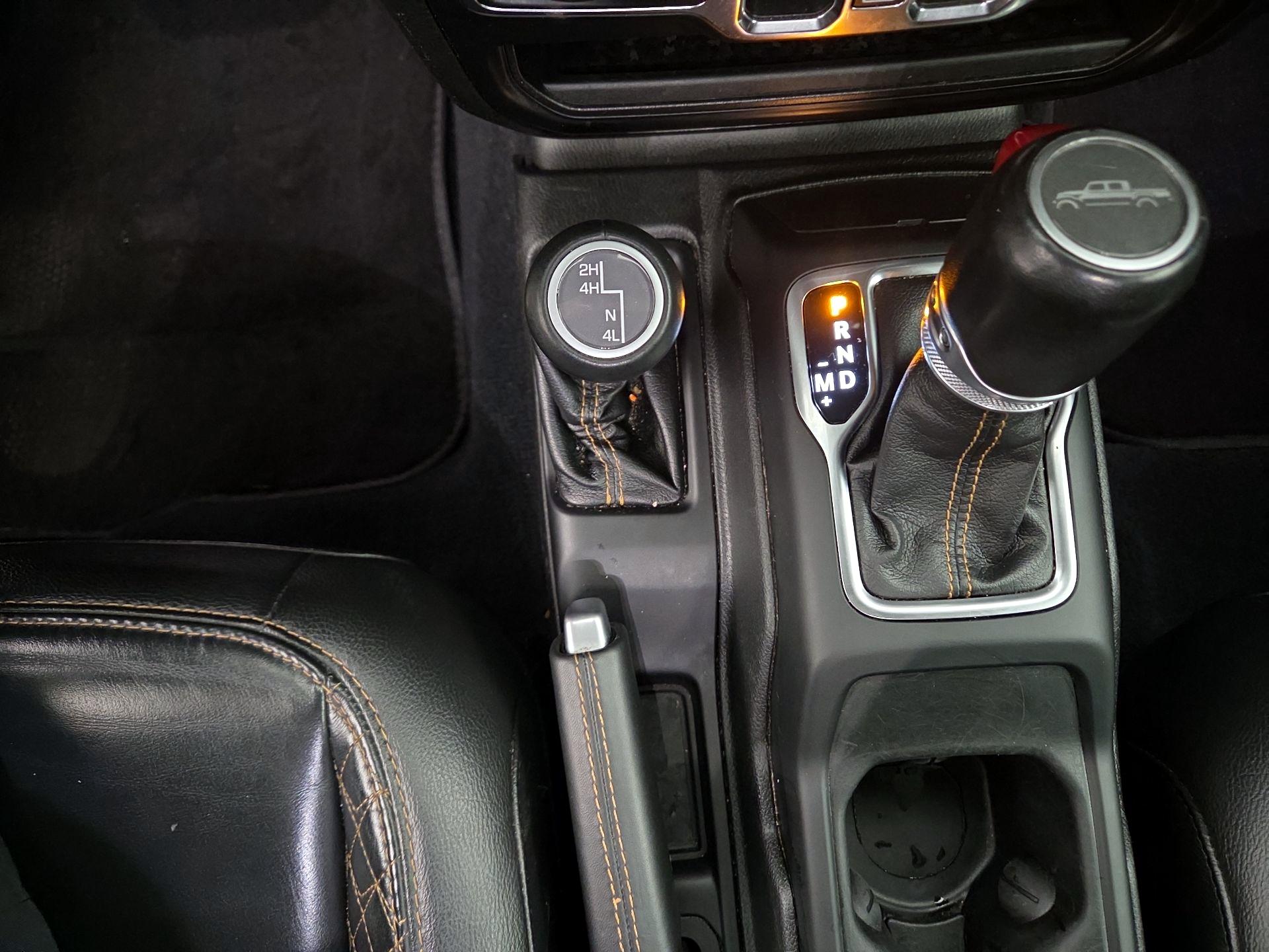 Thumbnail: 2021 Jeep Gladiator - 17