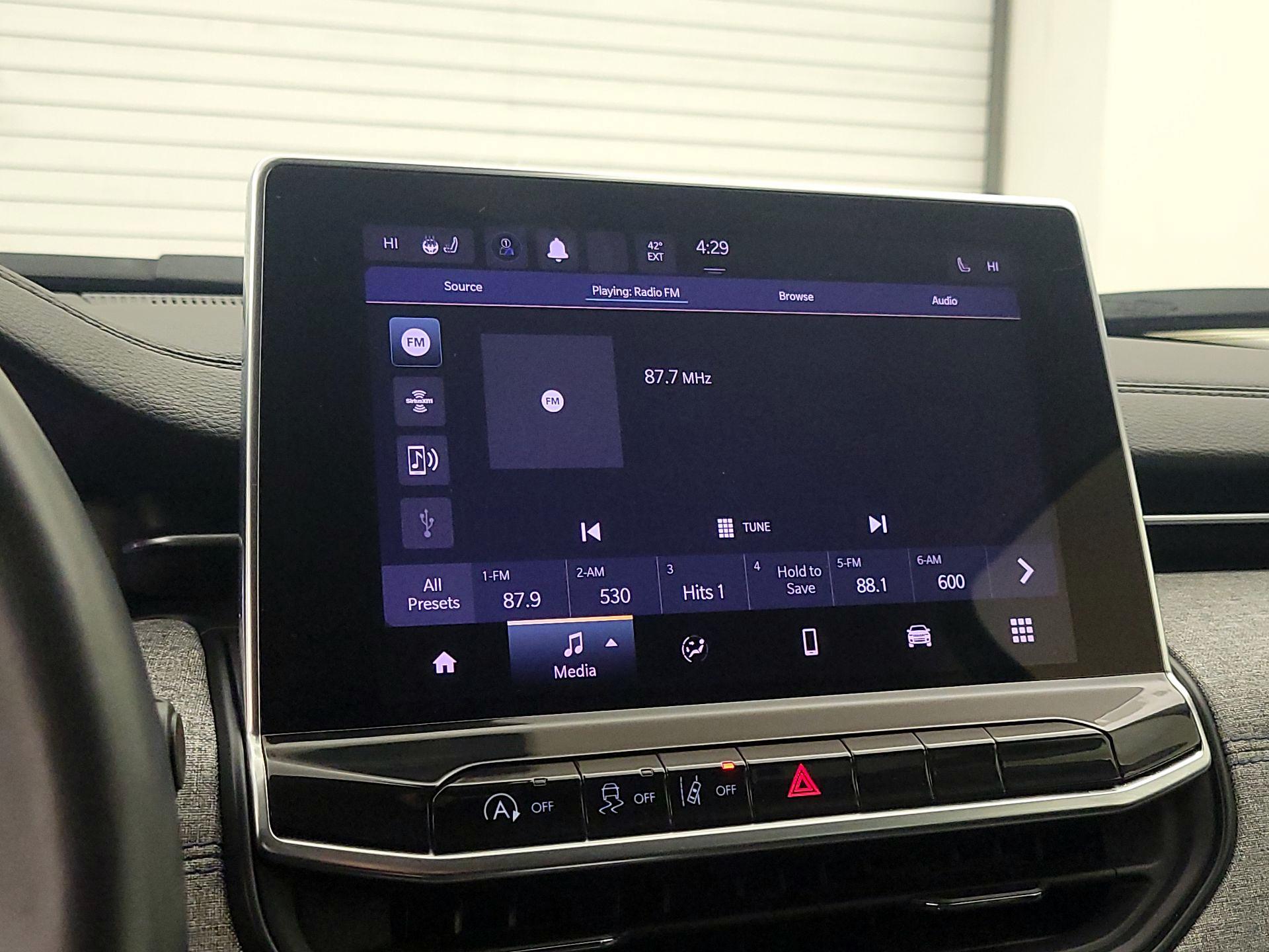 Thumbnail: 2022 Jeep Compass - 15