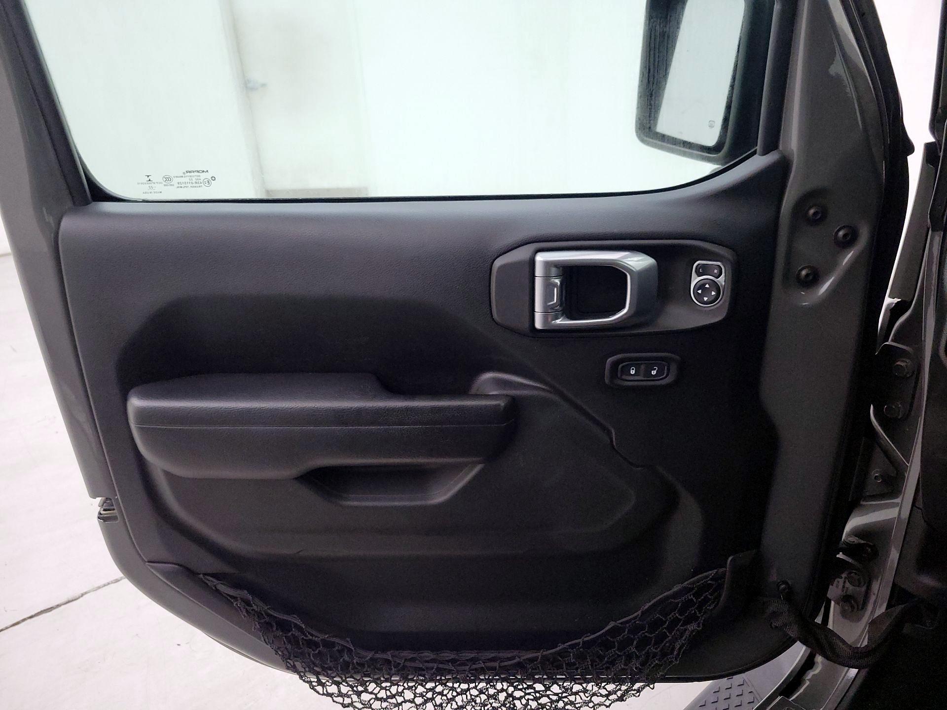 Thumbnail: 2022 Jeep Gladiator - 12