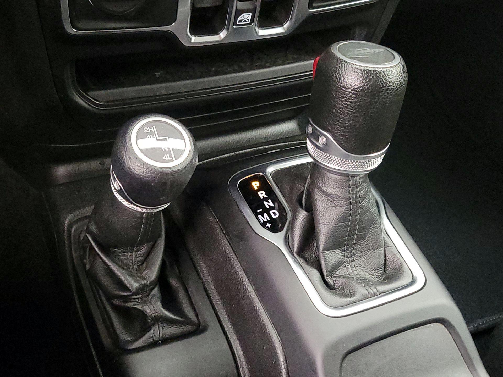 Thumbnail: 2022 Jeep Gladiator - 17