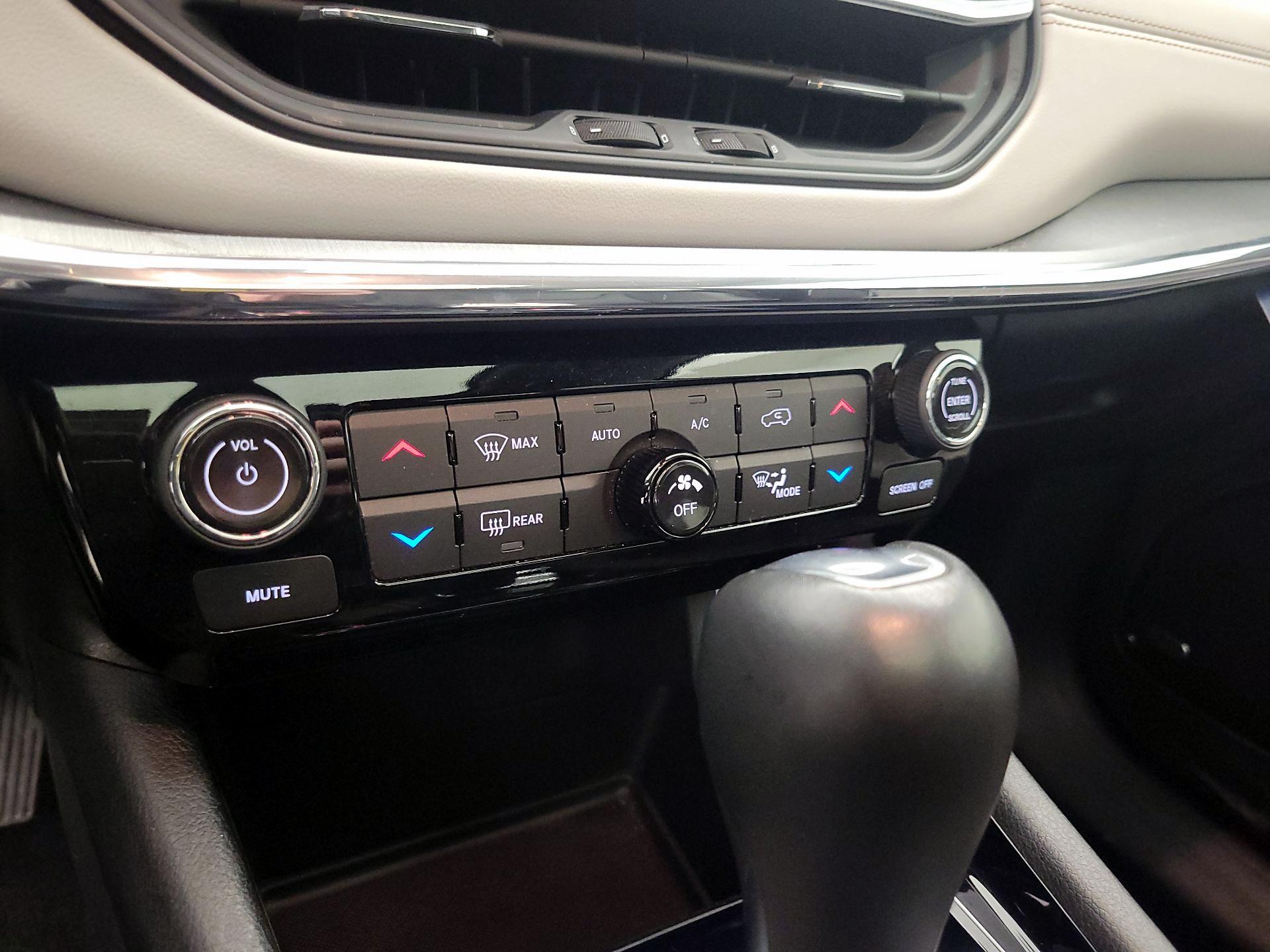 Thumbnail: 2022 Jeep Compass - 16