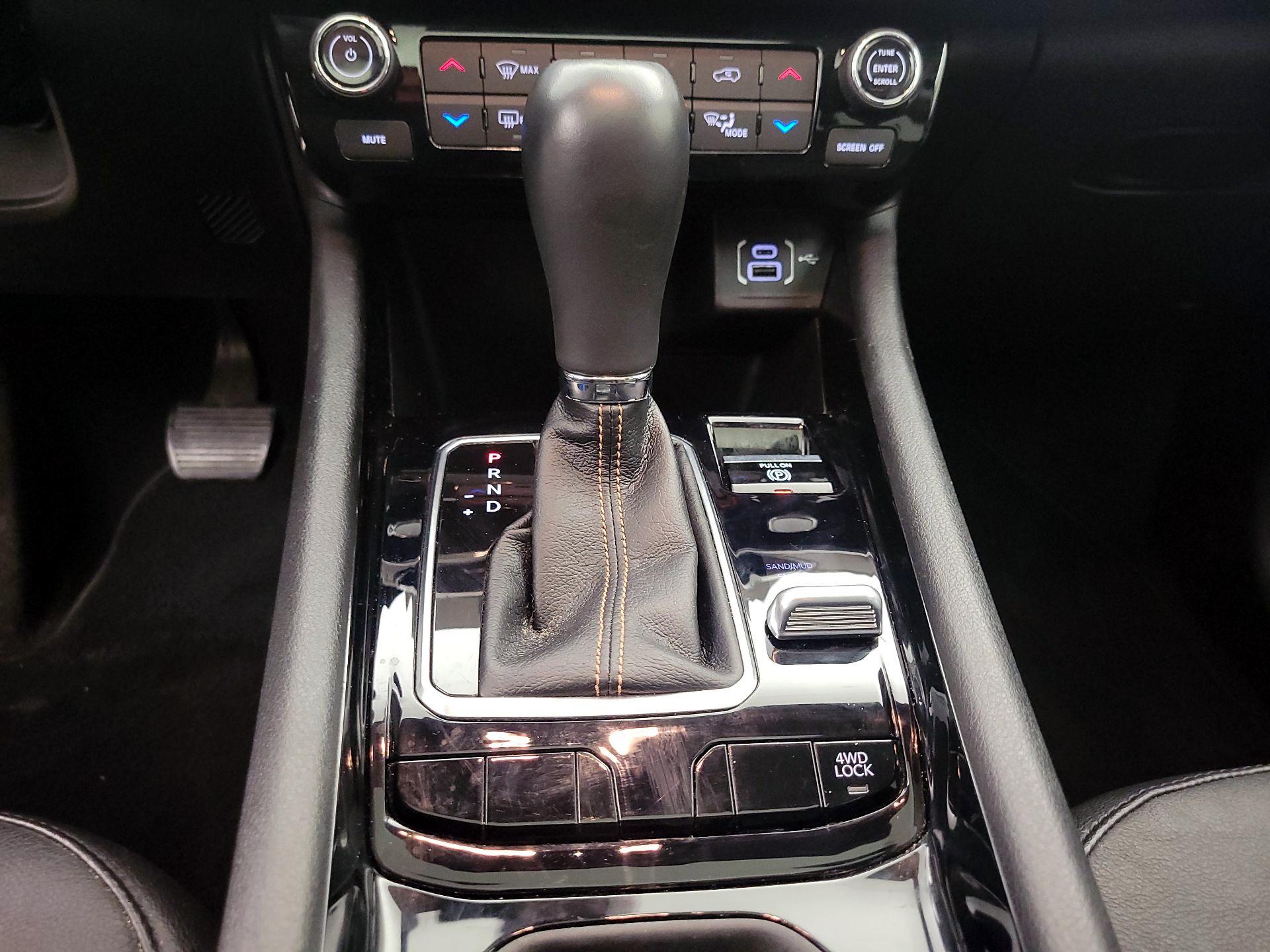 Thumbnail: 2022 Jeep Compass - 17