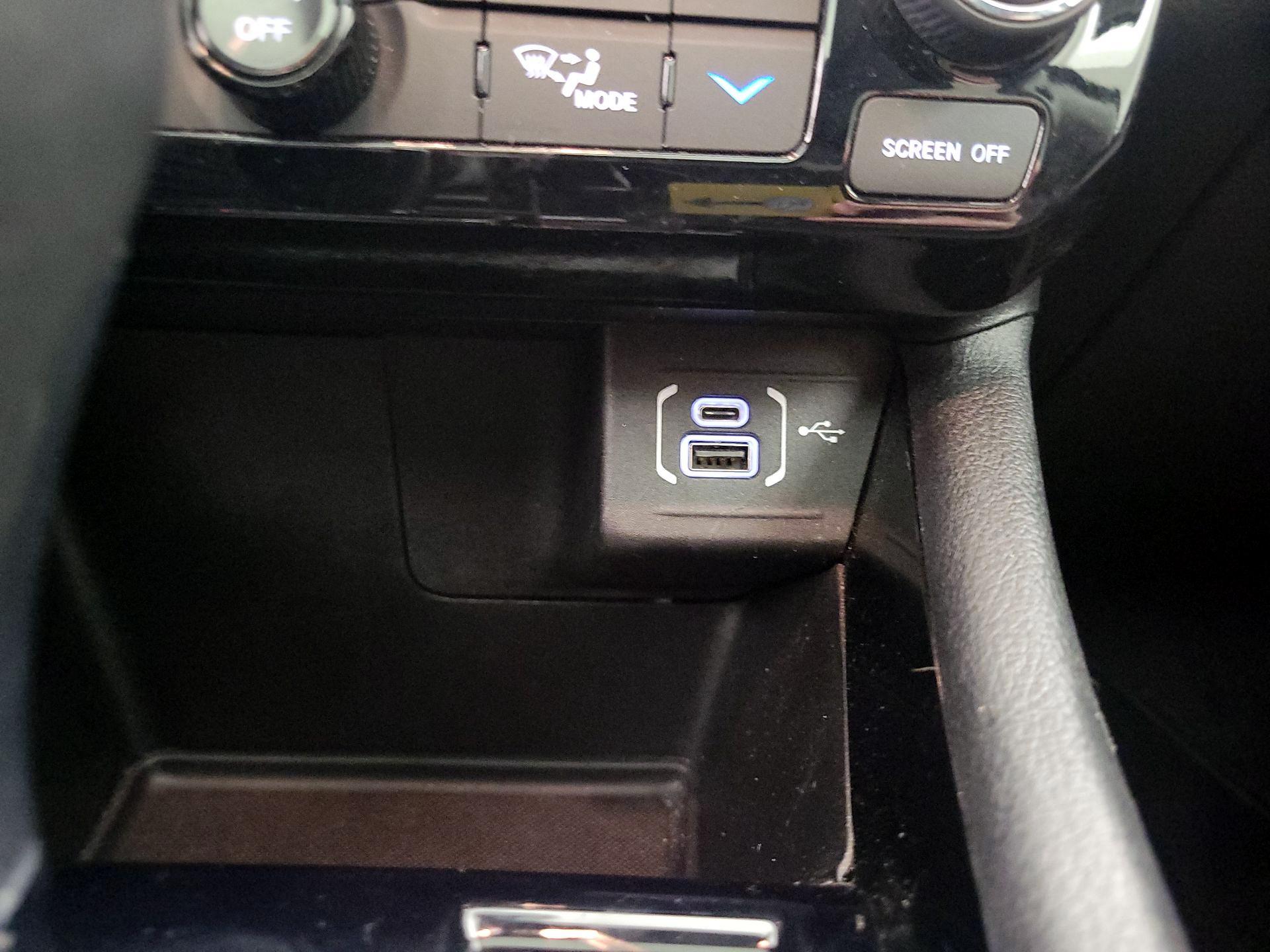 Thumbnail: 2022 Jeep Compass - 18