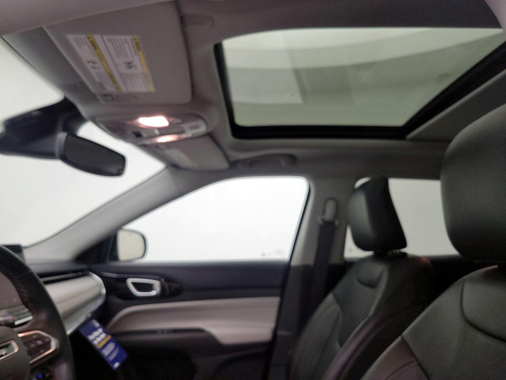 Thumbnail: 2022 Jeep Compass - 19