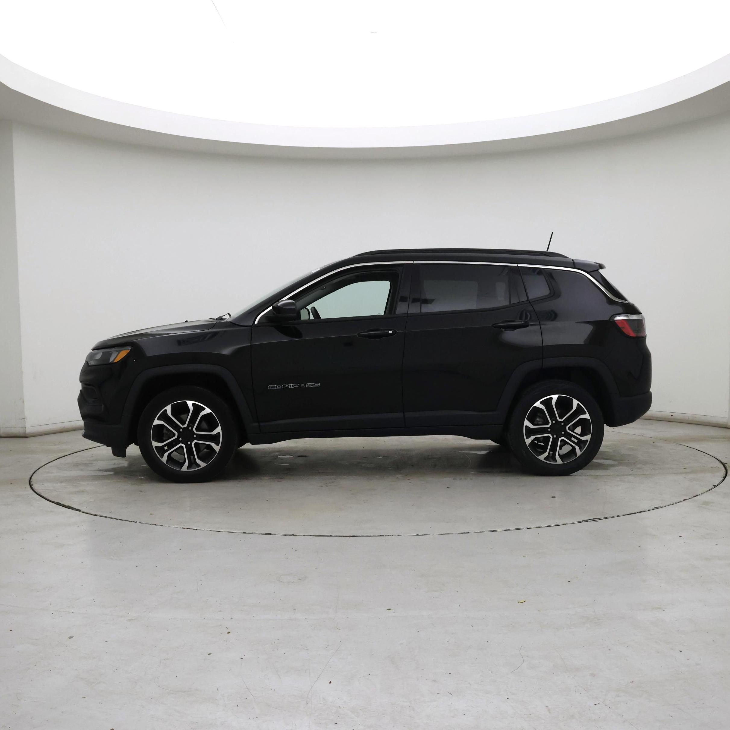 Thumbnail: 2022 Jeep Compass - 3