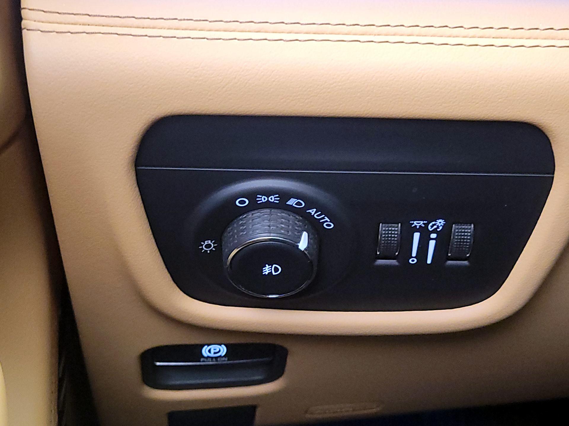 Thumbnail: 2023 Jeep Grand Cherokee L - 13