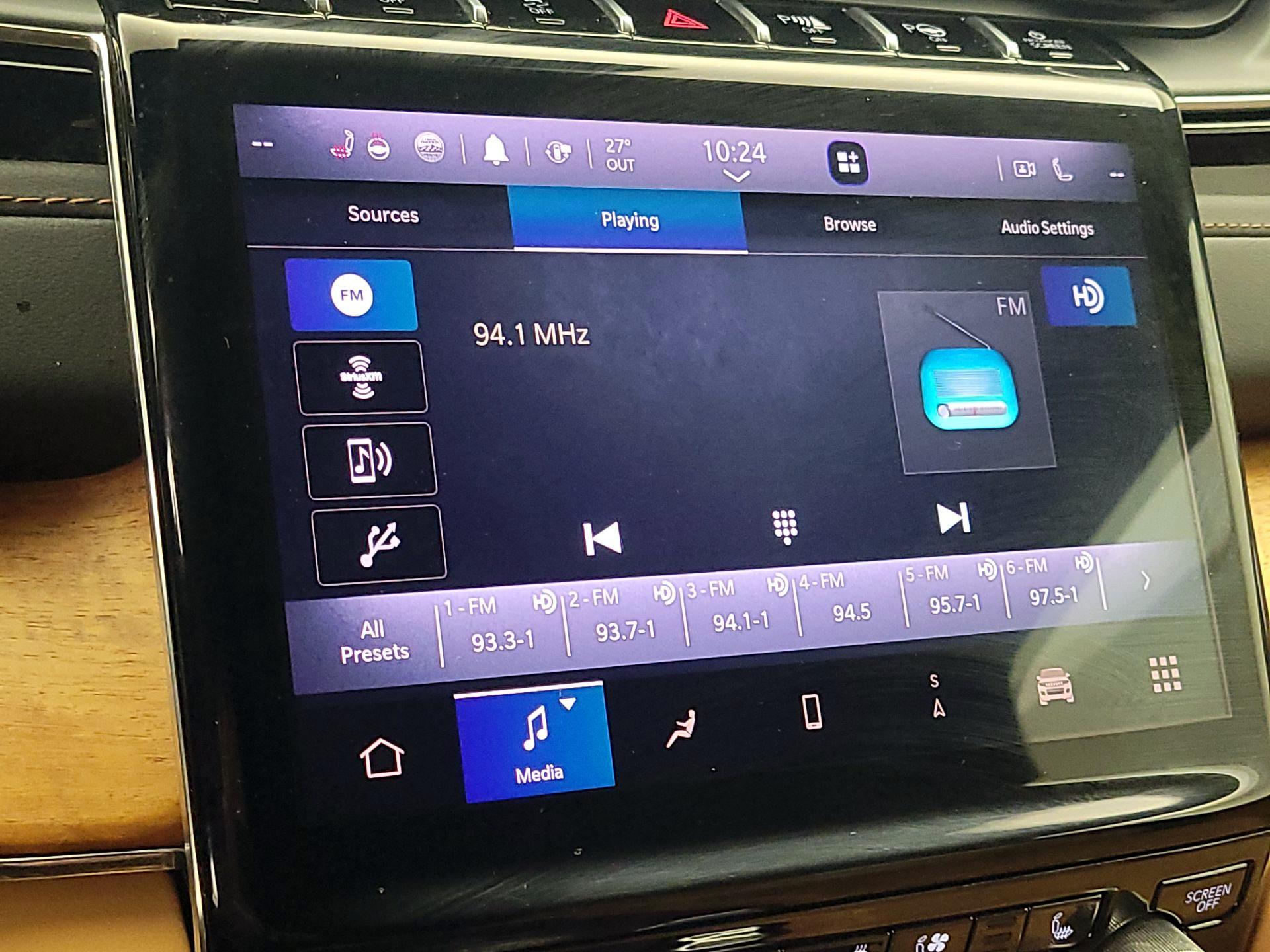 Thumbnail: 2023 Jeep Grand Cherokee L - 16