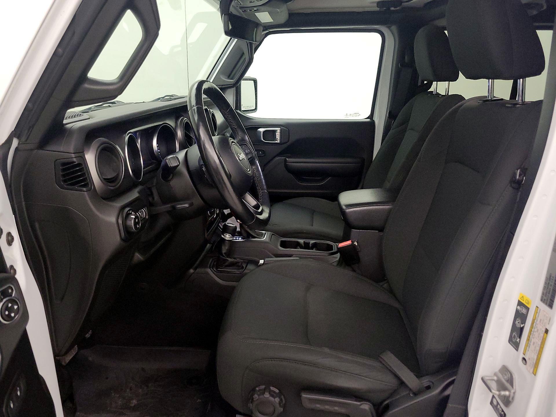 Thumbnail: 2021 Jeep Gladiator - 11