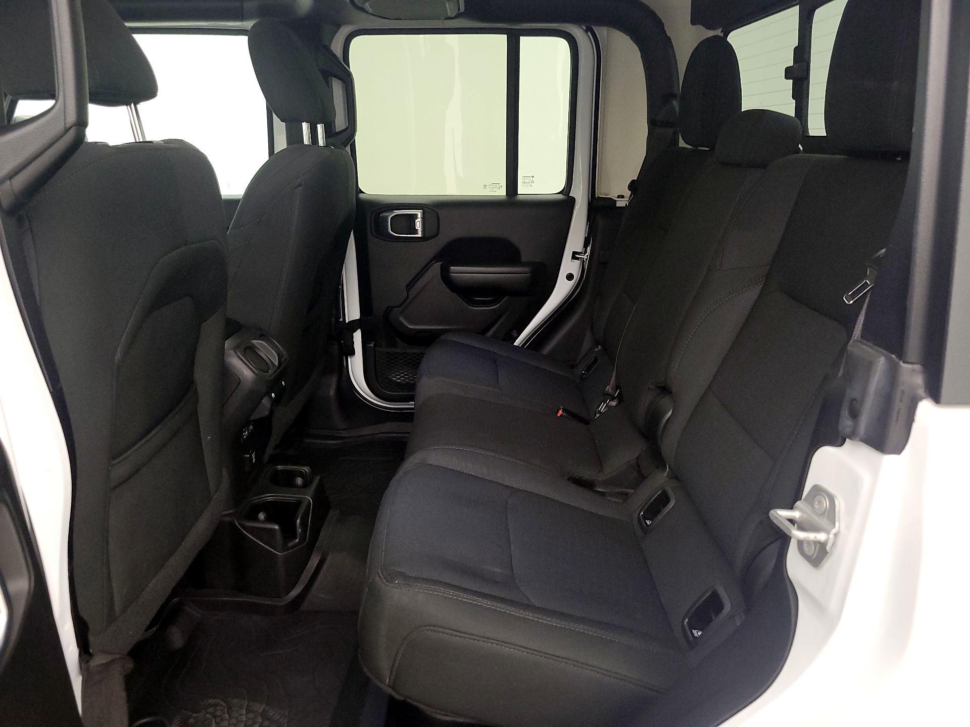 Thumbnail: 2021 Jeep Gladiator - 19