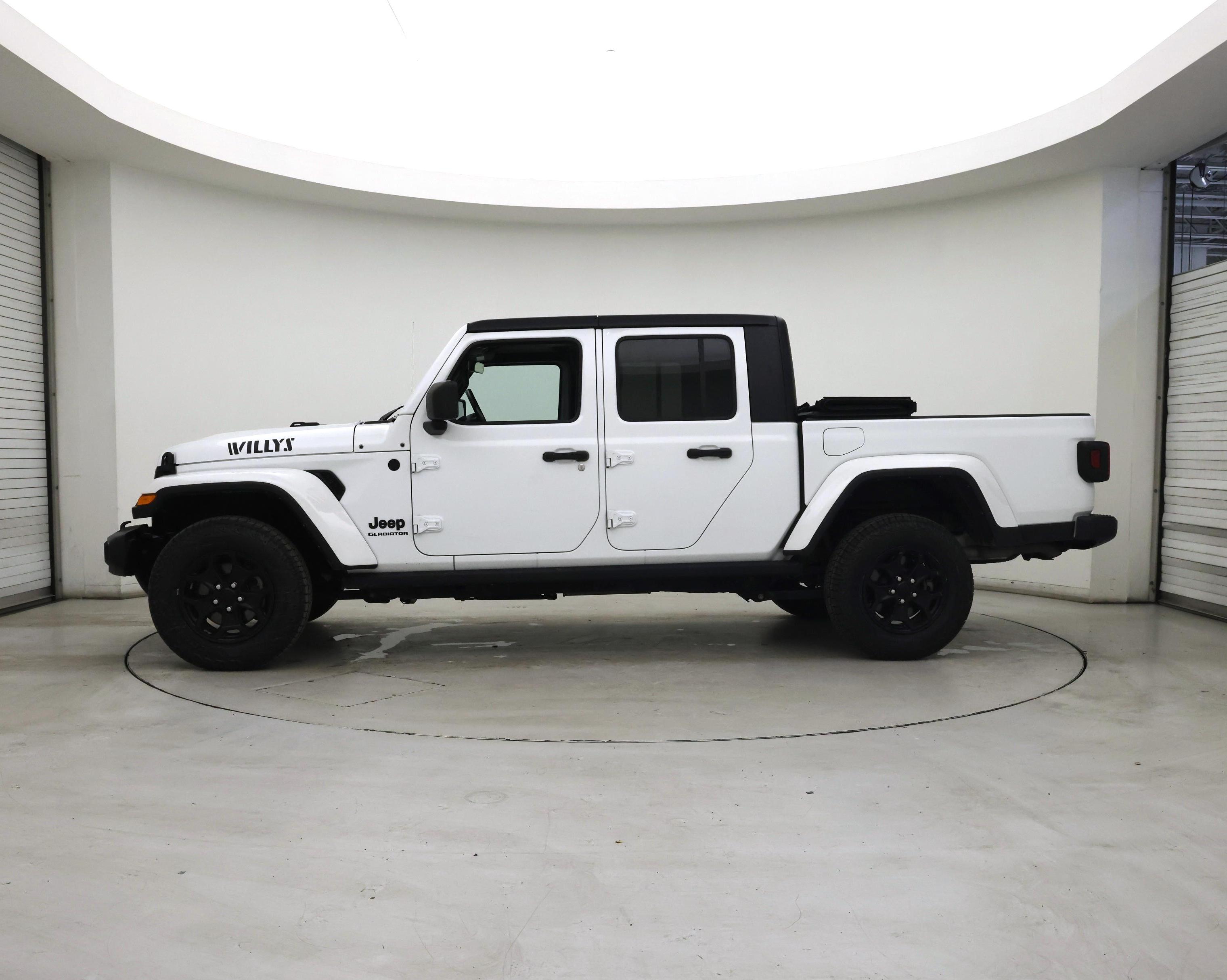Thumbnail: 2021 Jeep Gladiator - 3