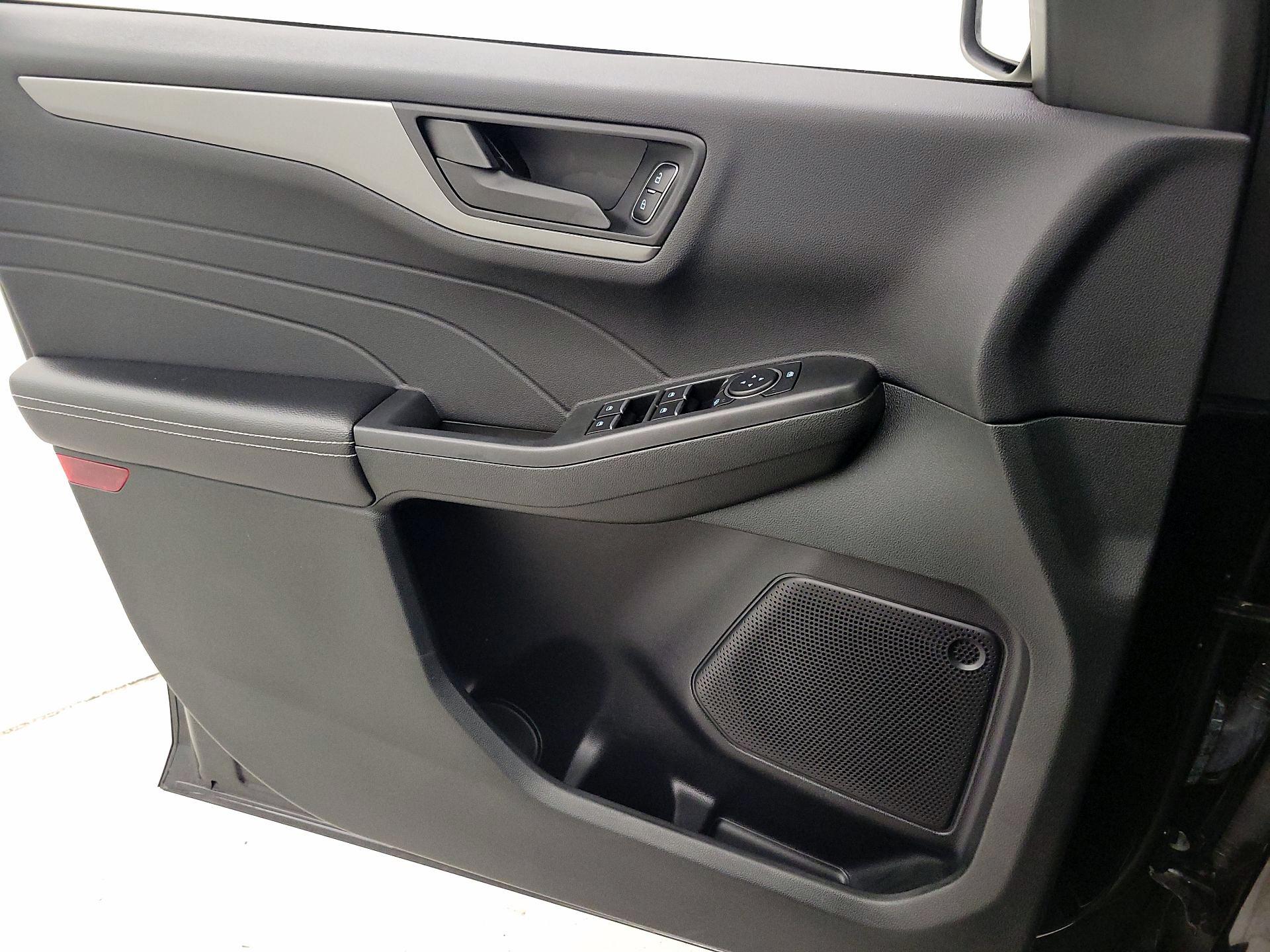 Thumbnail: 2023 Ford Escape - 12