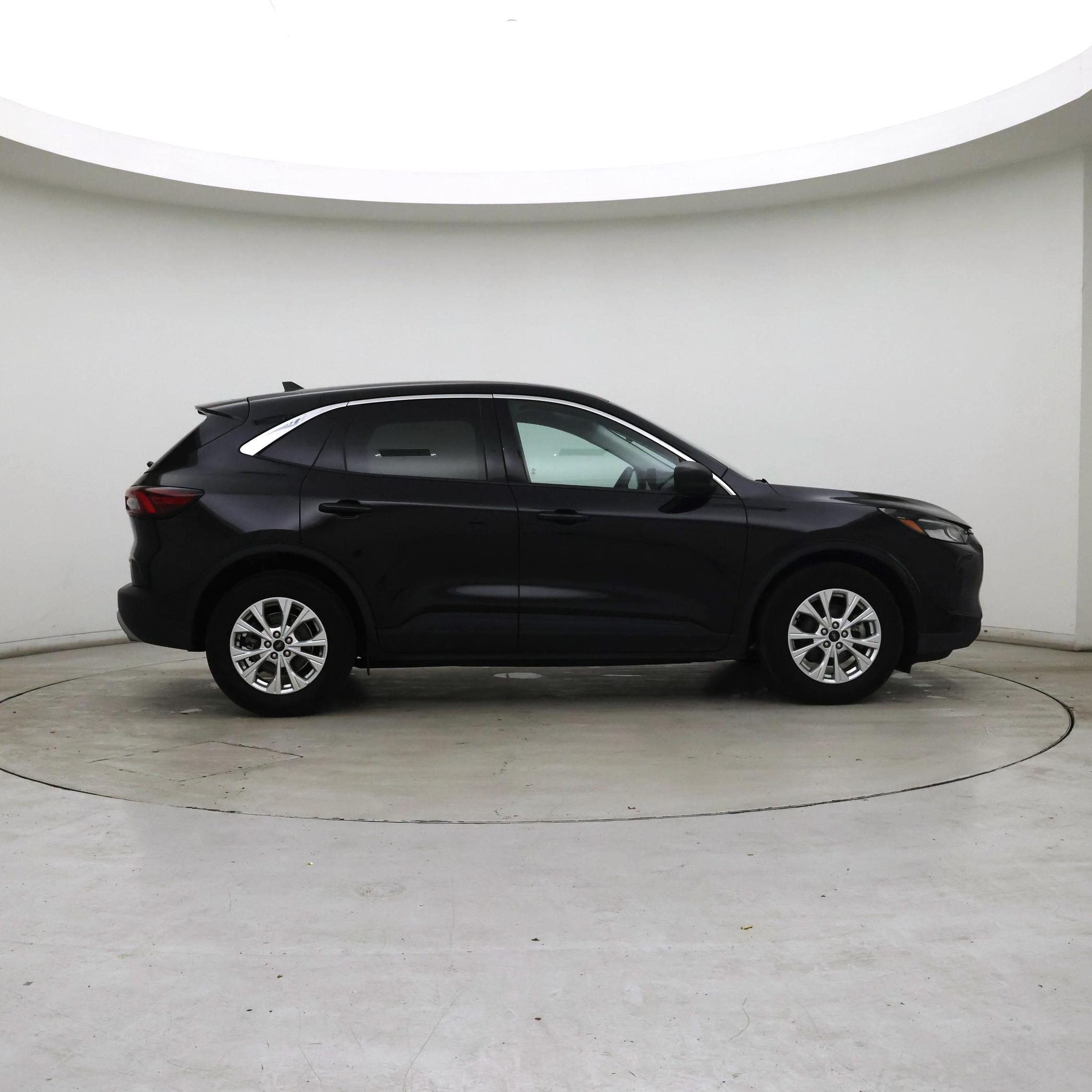 Thumbnail: 2023 Ford Escape - 7