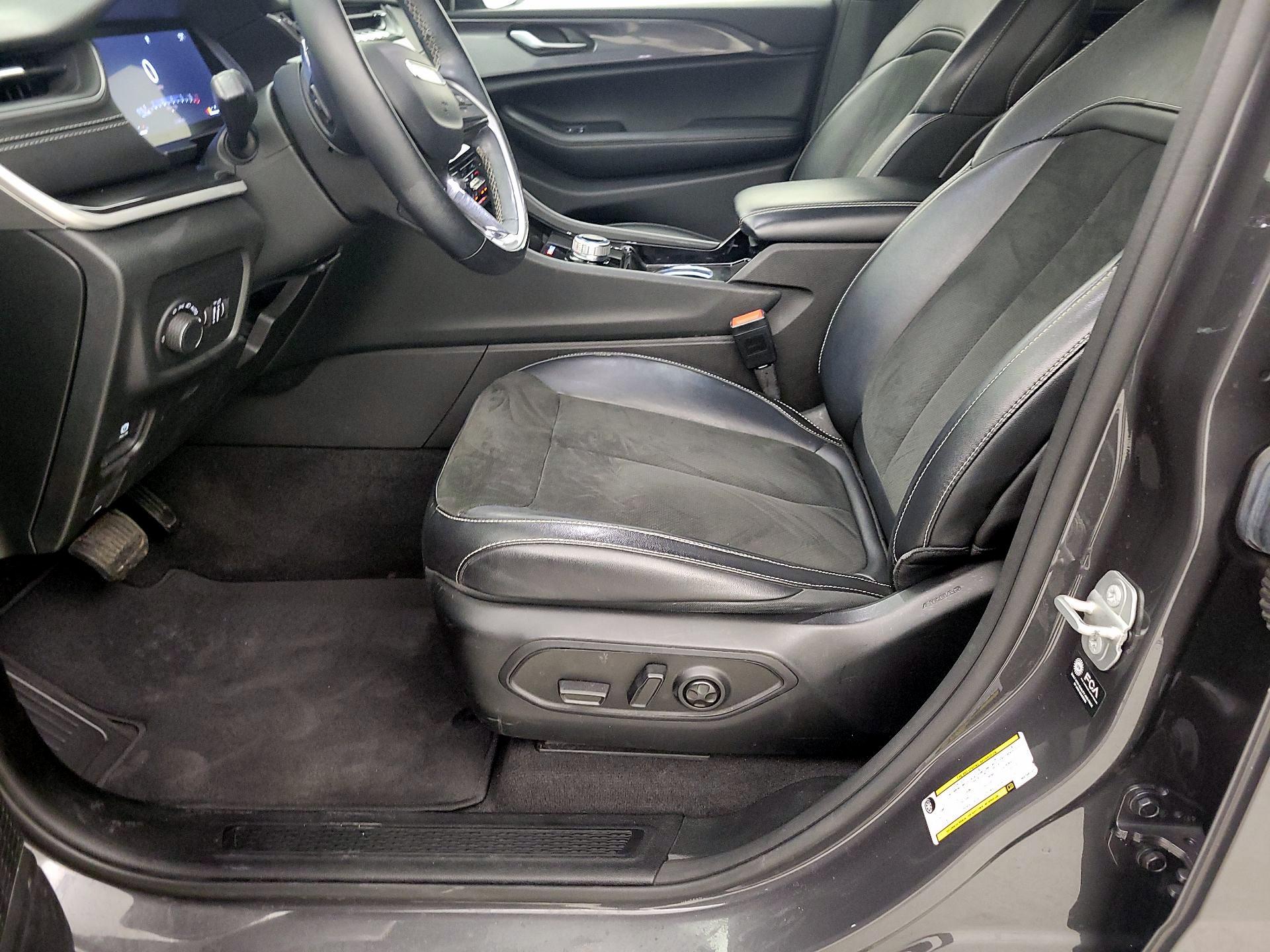 Thumbnail: 2021 Jeep Grand Cherokee L - 11