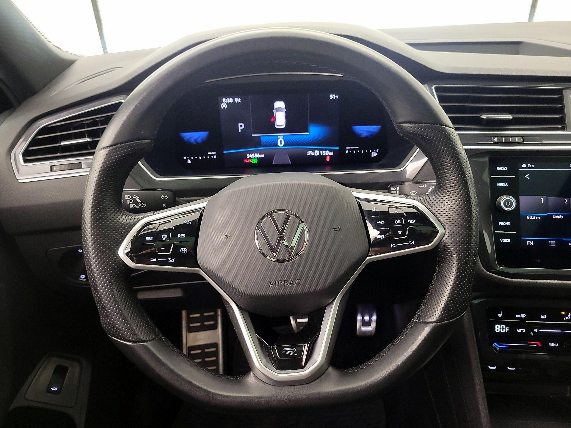 Thumbnail: 2022 Volkswagen Tiguan - 10