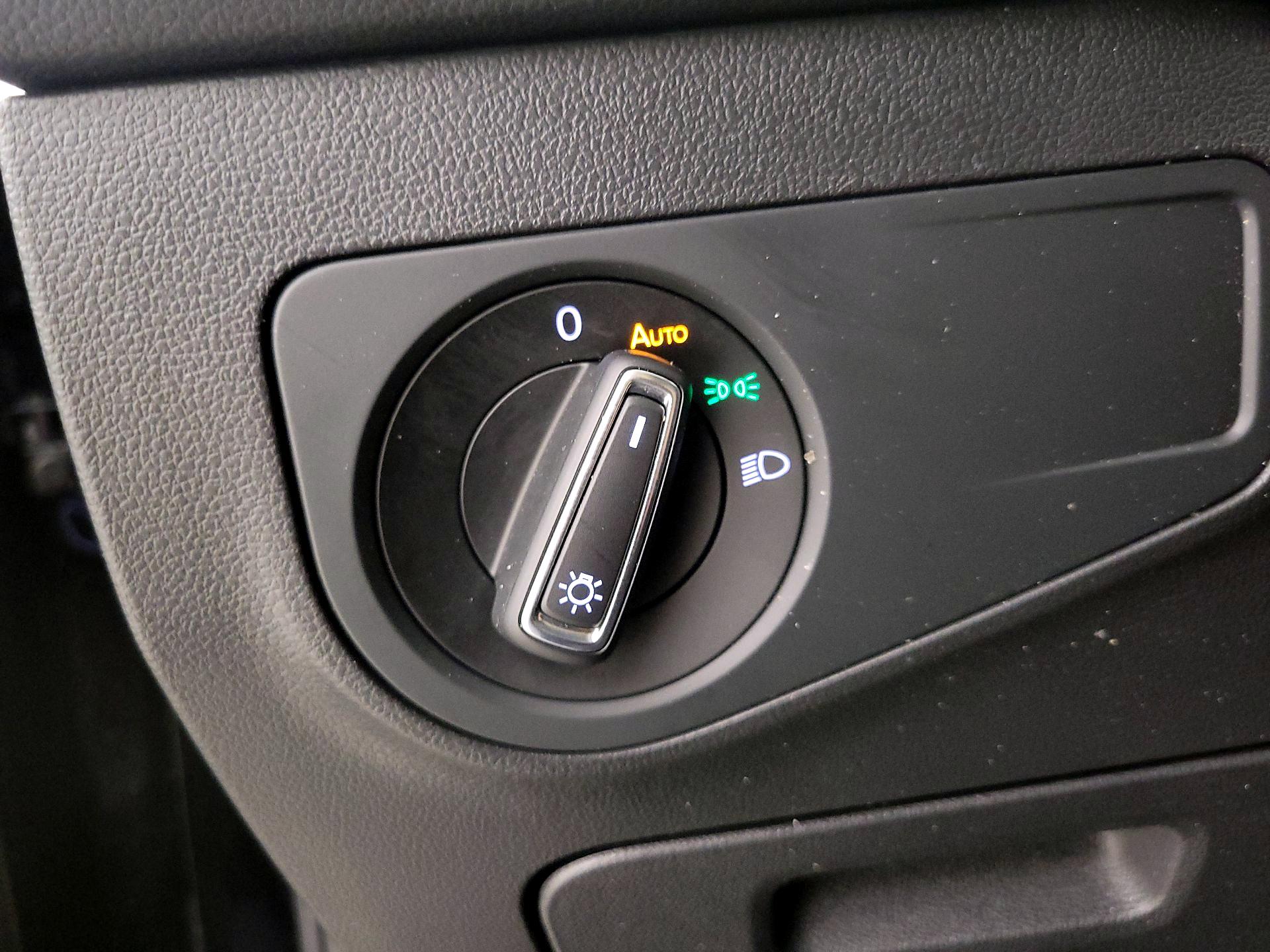 Thumbnail: 2022 Volkswagen Tiguan - 13