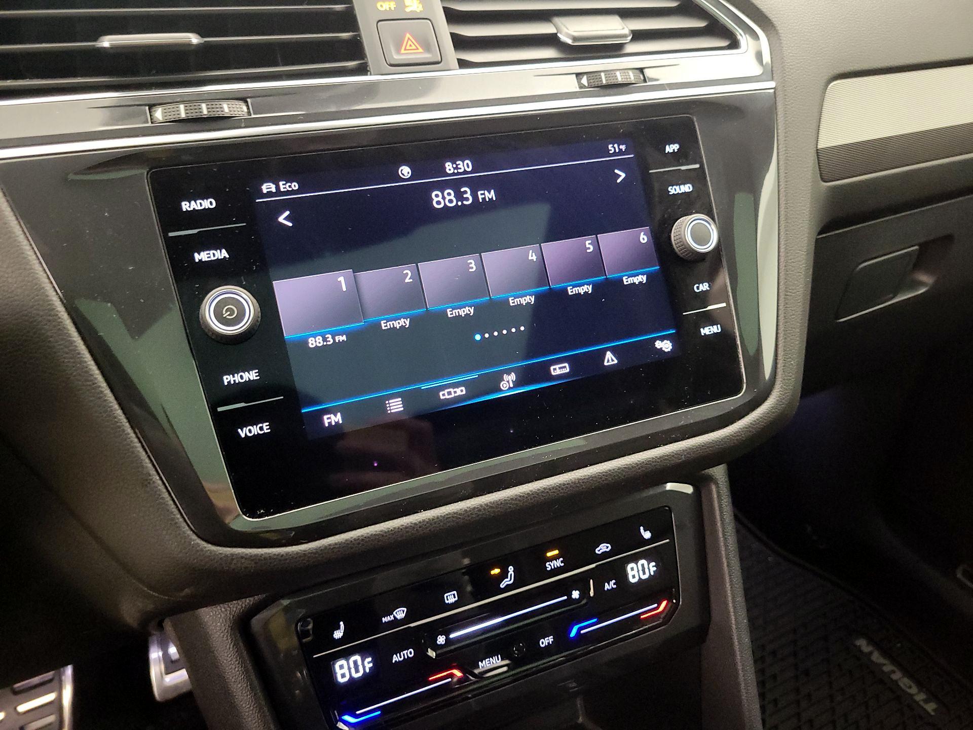 Thumbnail: 2022 Volkswagen Tiguan - 15