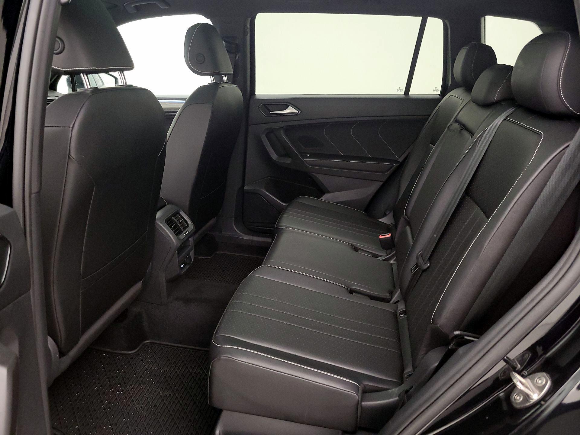 Thumbnail: 2022 Volkswagen Tiguan - 20