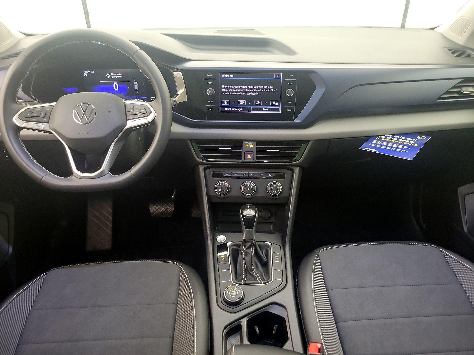 Thumbnail: 2022 Volkswagen Taos - 9