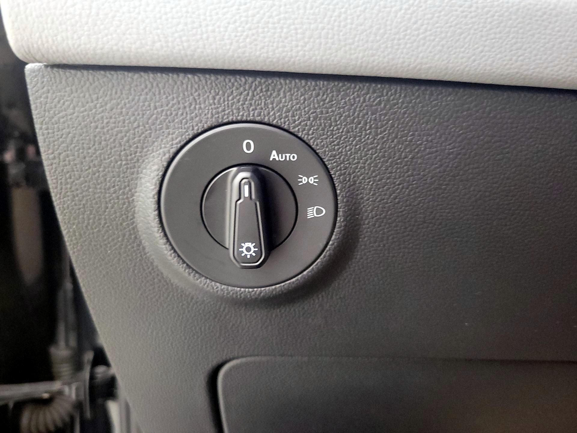 Thumbnail: 2022 Volkswagen Taos - 13