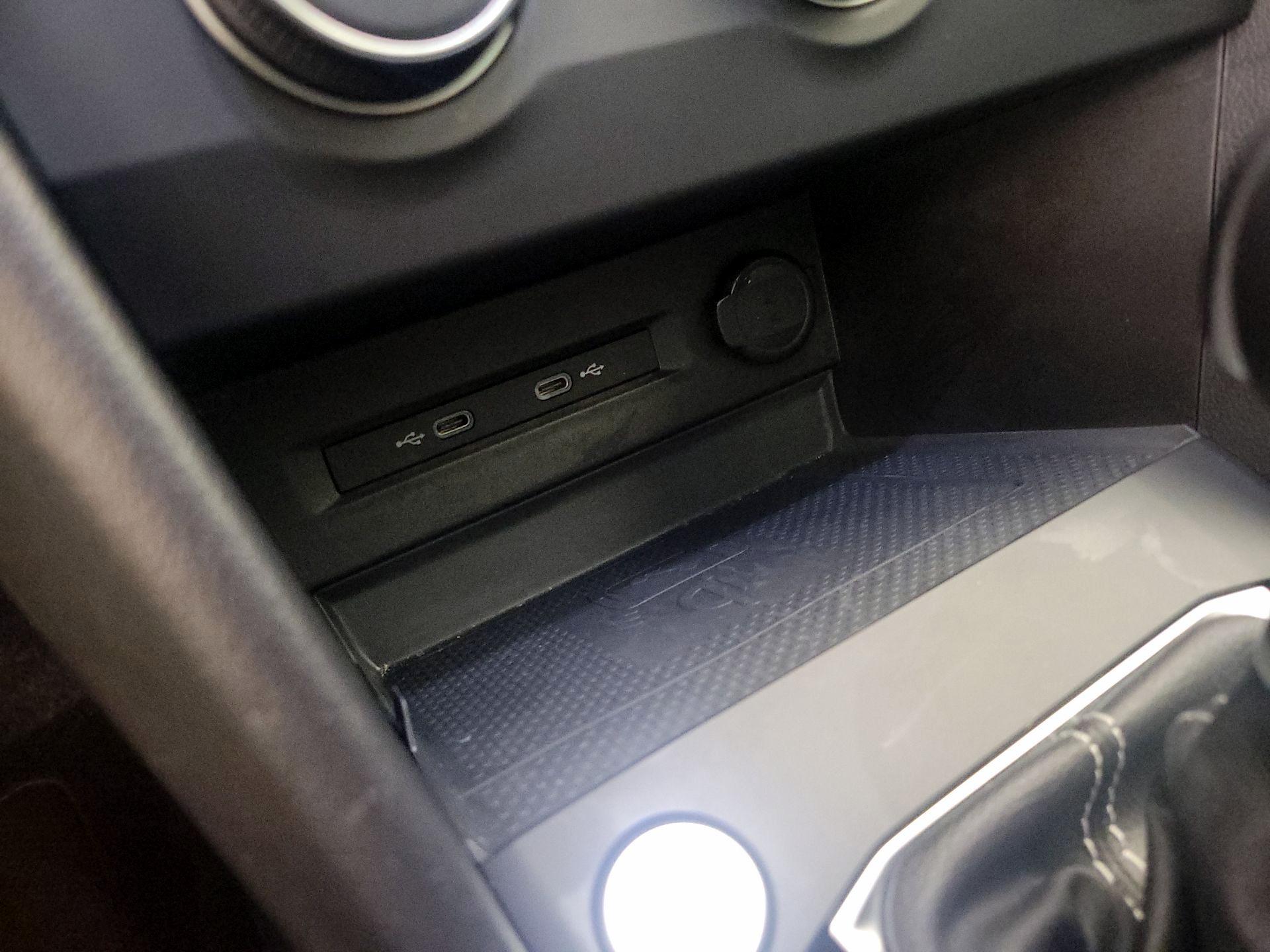 Thumbnail: 2022 Volkswagen Taos - 18