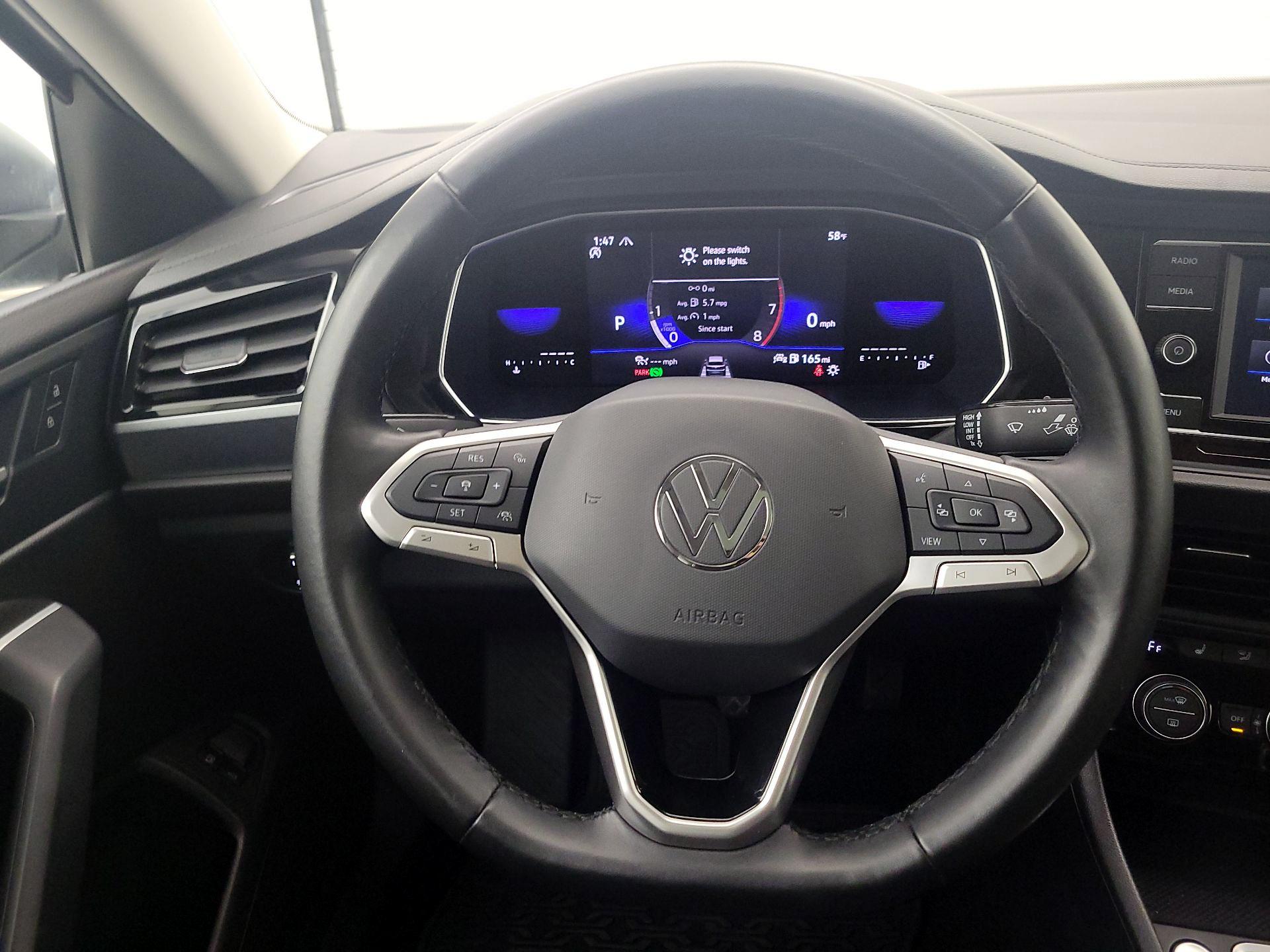 Thumbnail: 2023 Volkswagen Jetta - 10