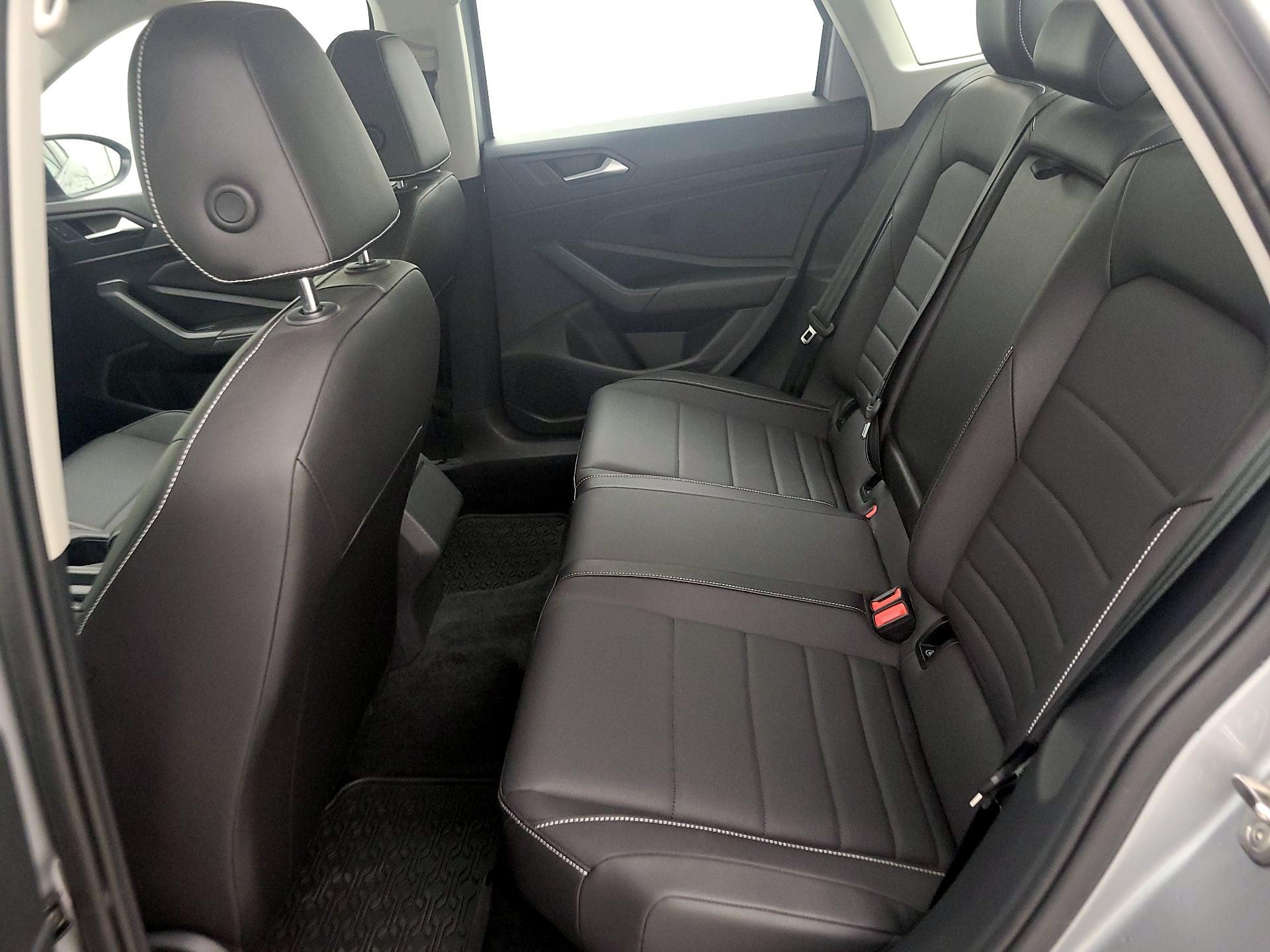 Thumbnail: 2023 Volkswagen Jetta - 20