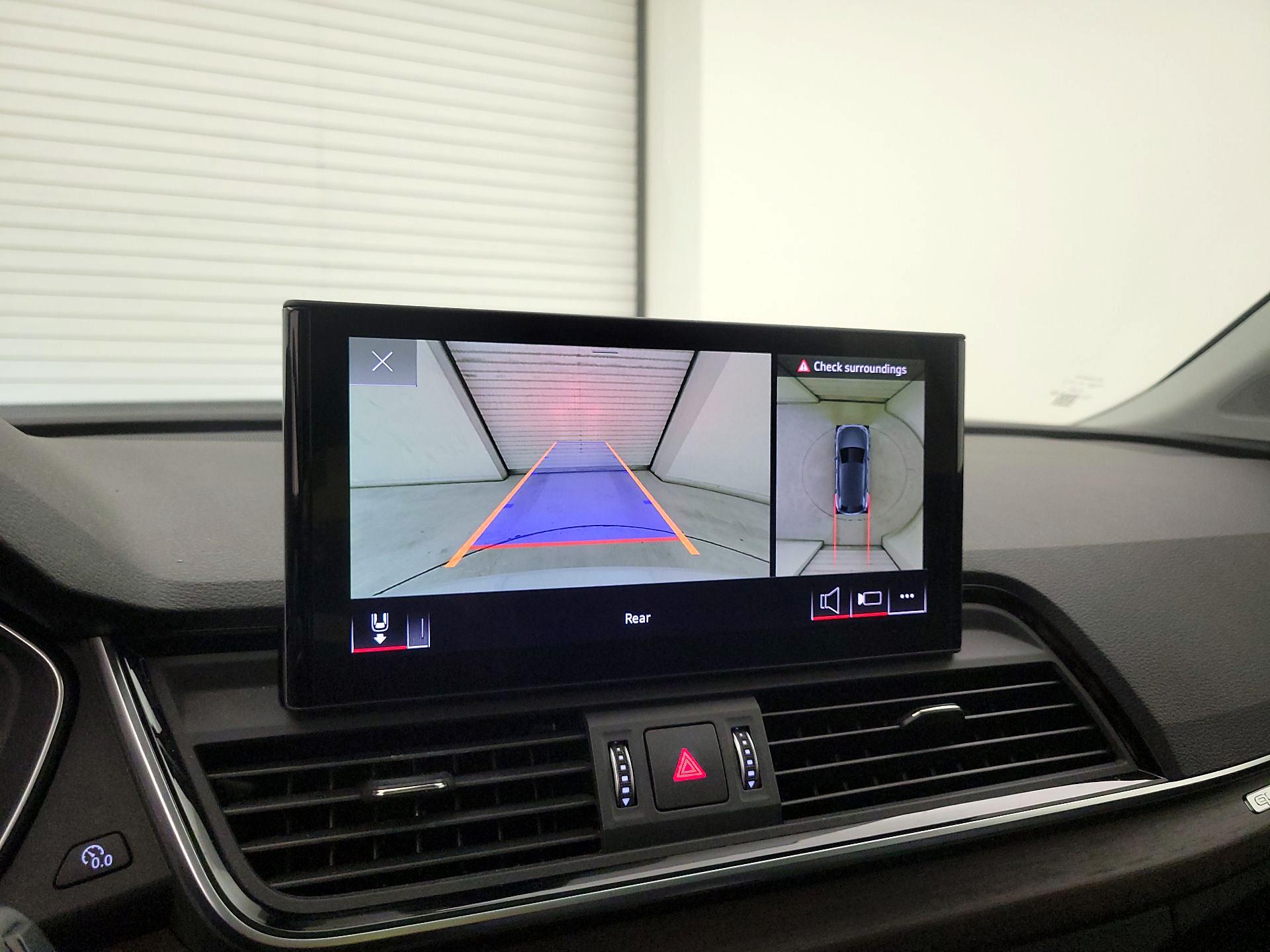 Thumbnail: 2021 Audi Q5 - 14