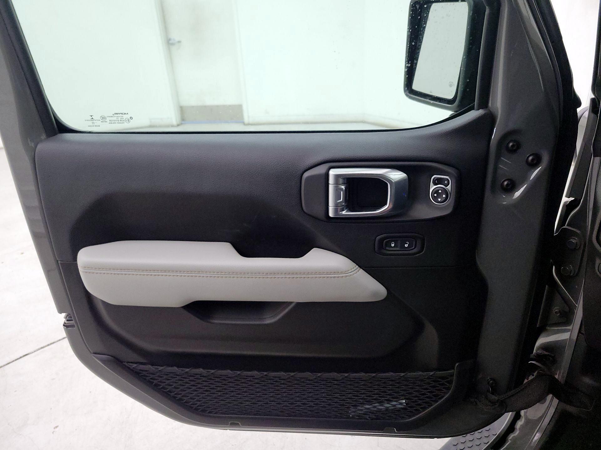 Thumbnail: 2022 Jeep Wrangler - 12