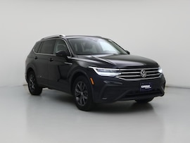 Black 2022 Volkswagen Tiguan SE
