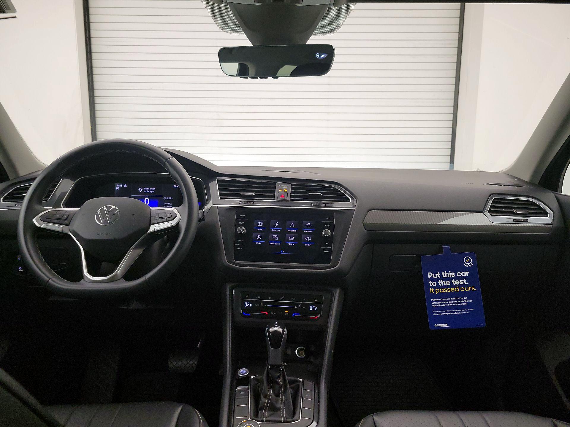 Thumbnail: 2022 Volkswagen Tiguan - 9