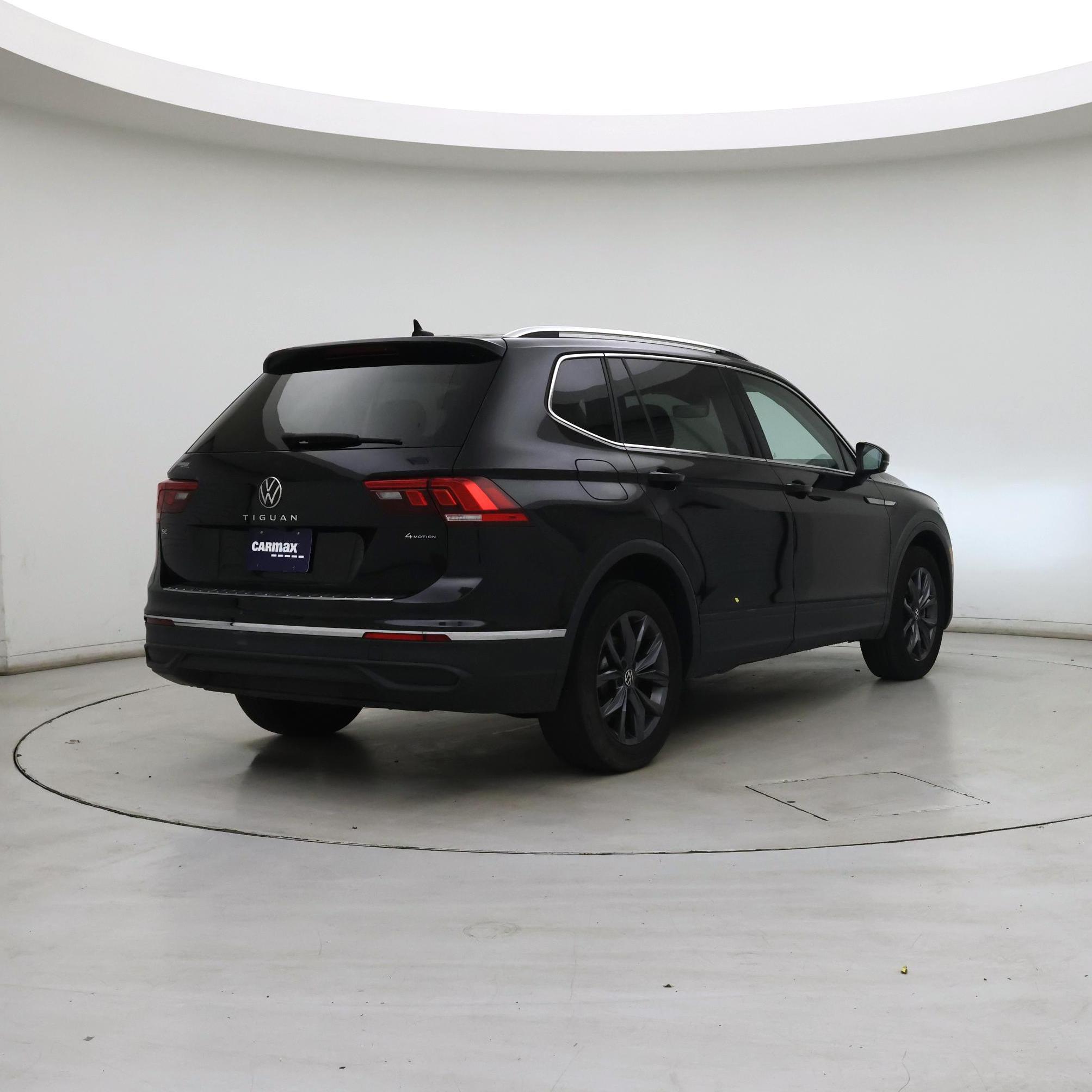 Thumbnail: 2022 Volkswagen Tiguan - 8