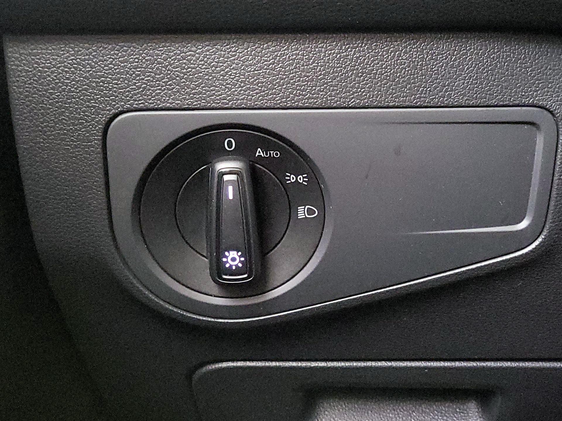 Thumbnail: 2022 Volkswagen Tiguan - 13