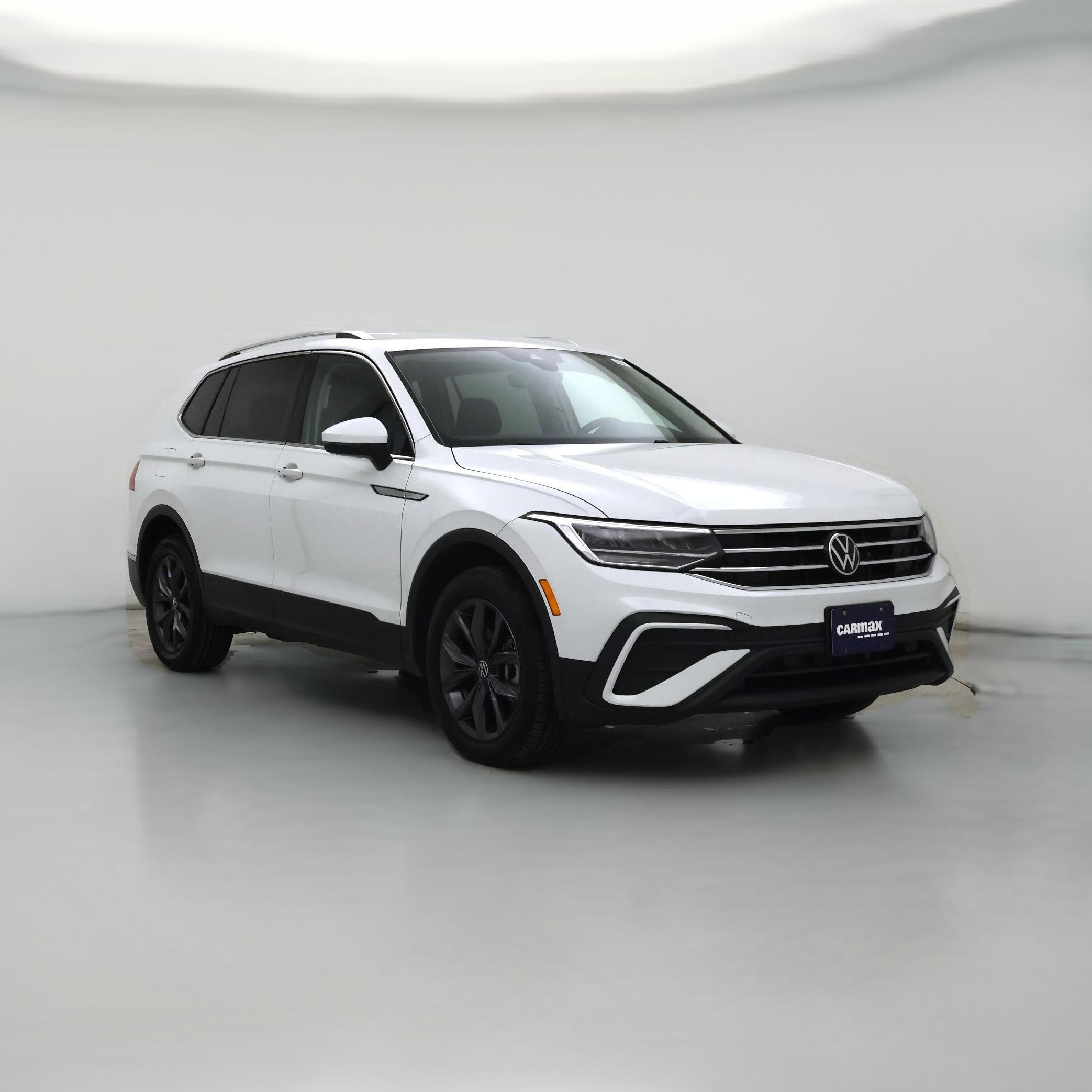 Thumbnail: 2022 Volkswagen Tiguan - 1