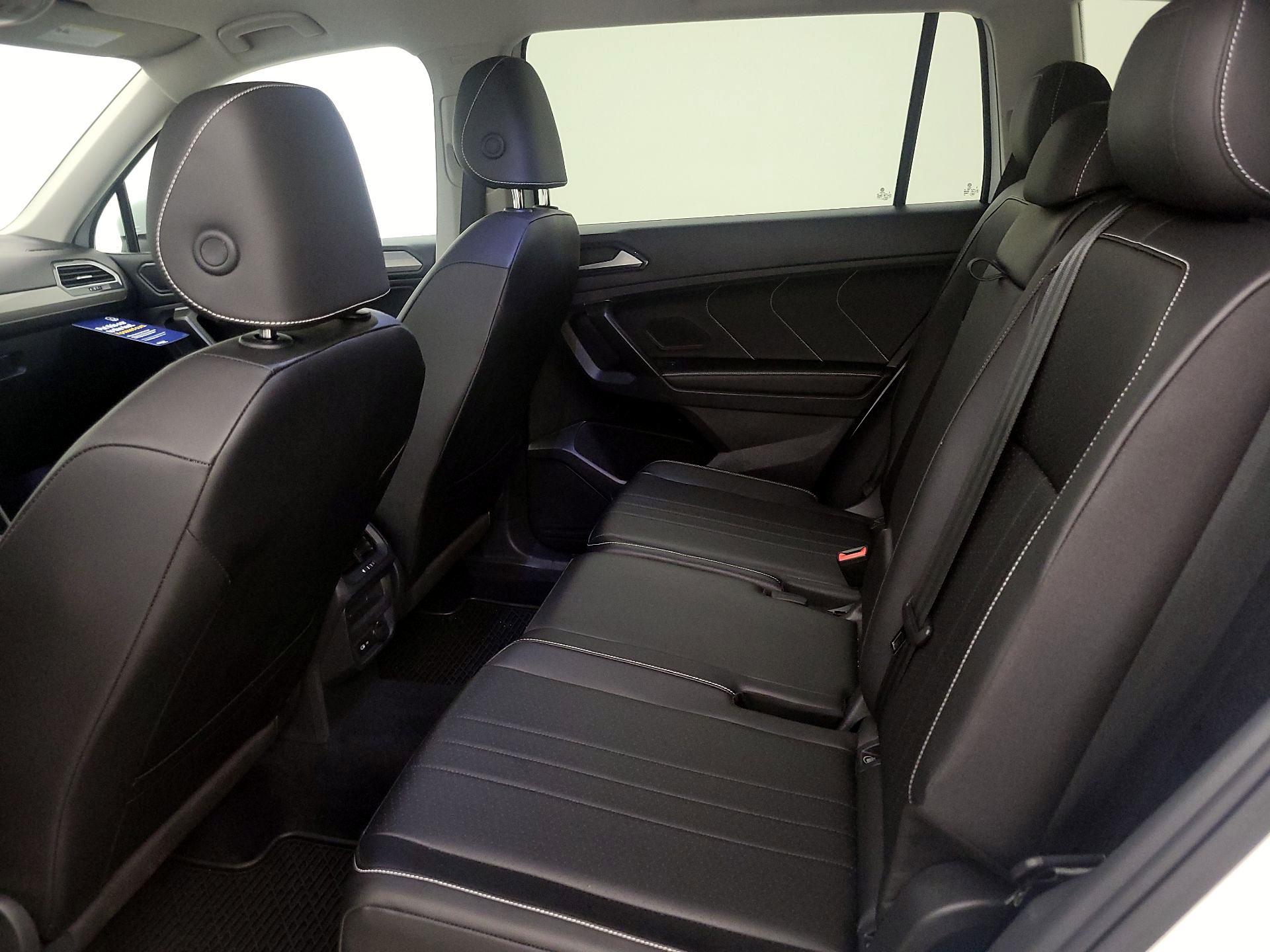 Thumbnail: 2022 Volkswagen Tiguan - 19