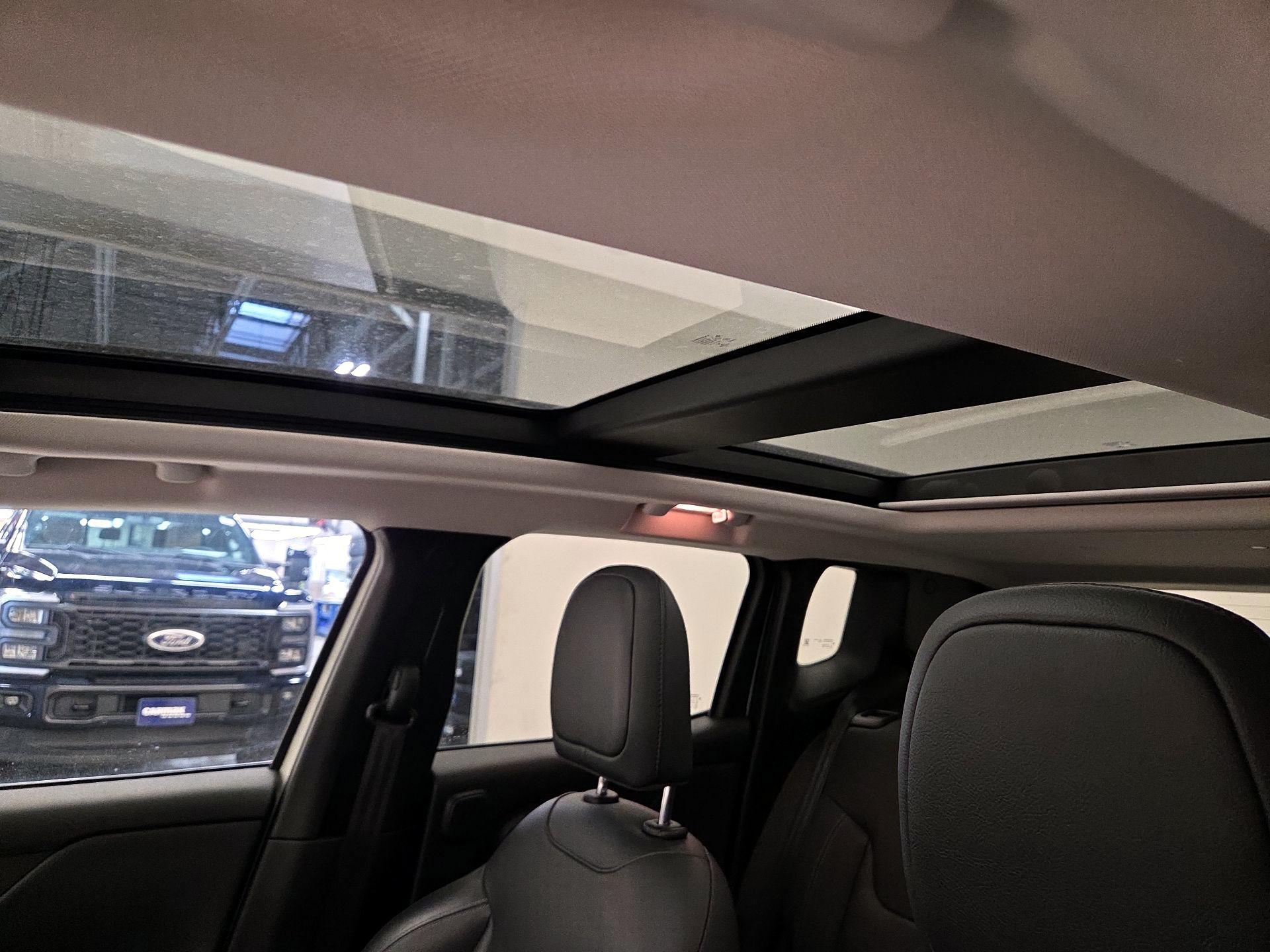 Thumbnail: 2022 Jeep Renegade - 20