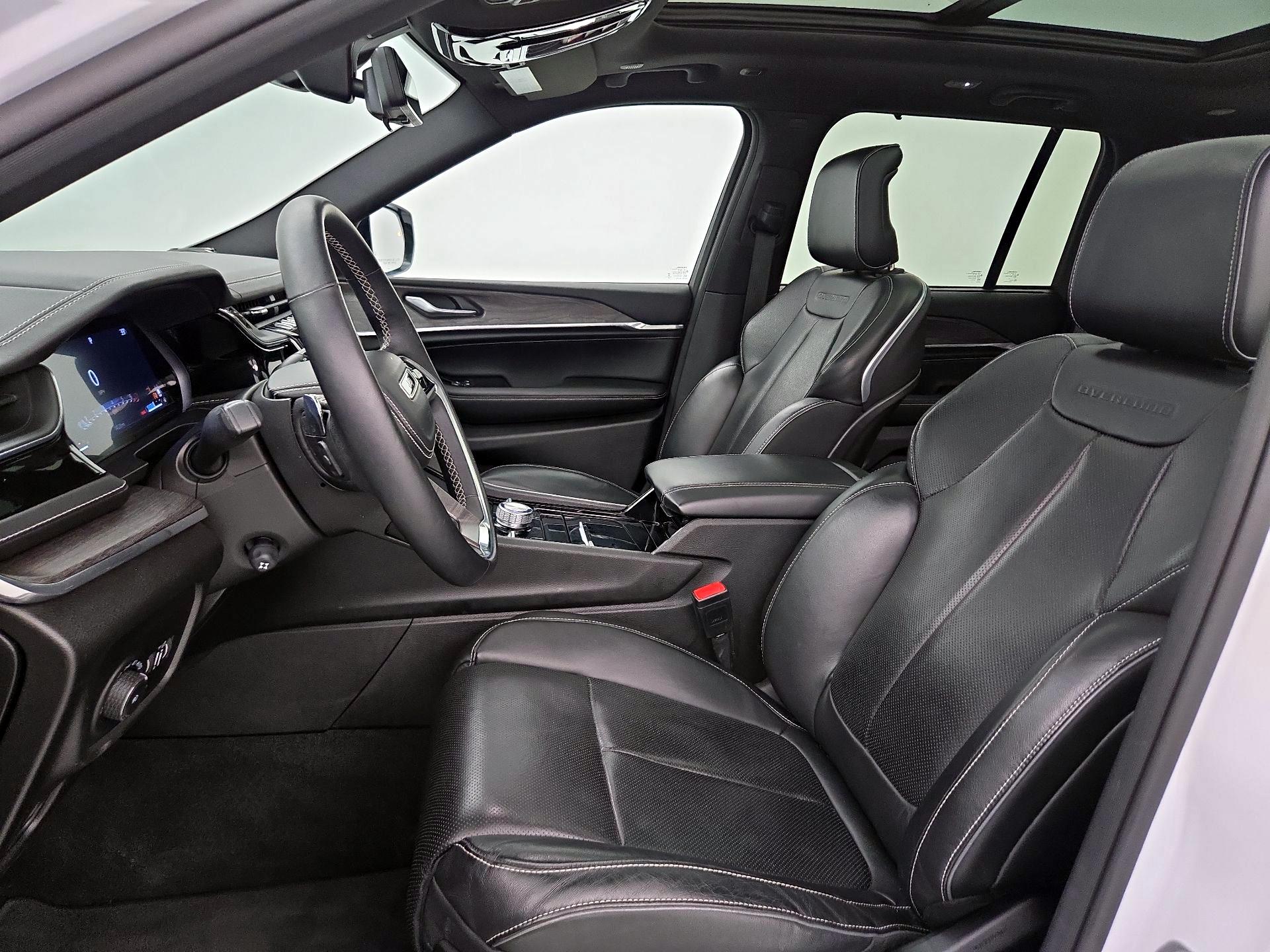 Thumbnail: 2022 Jeep Grand Cherokee - 11