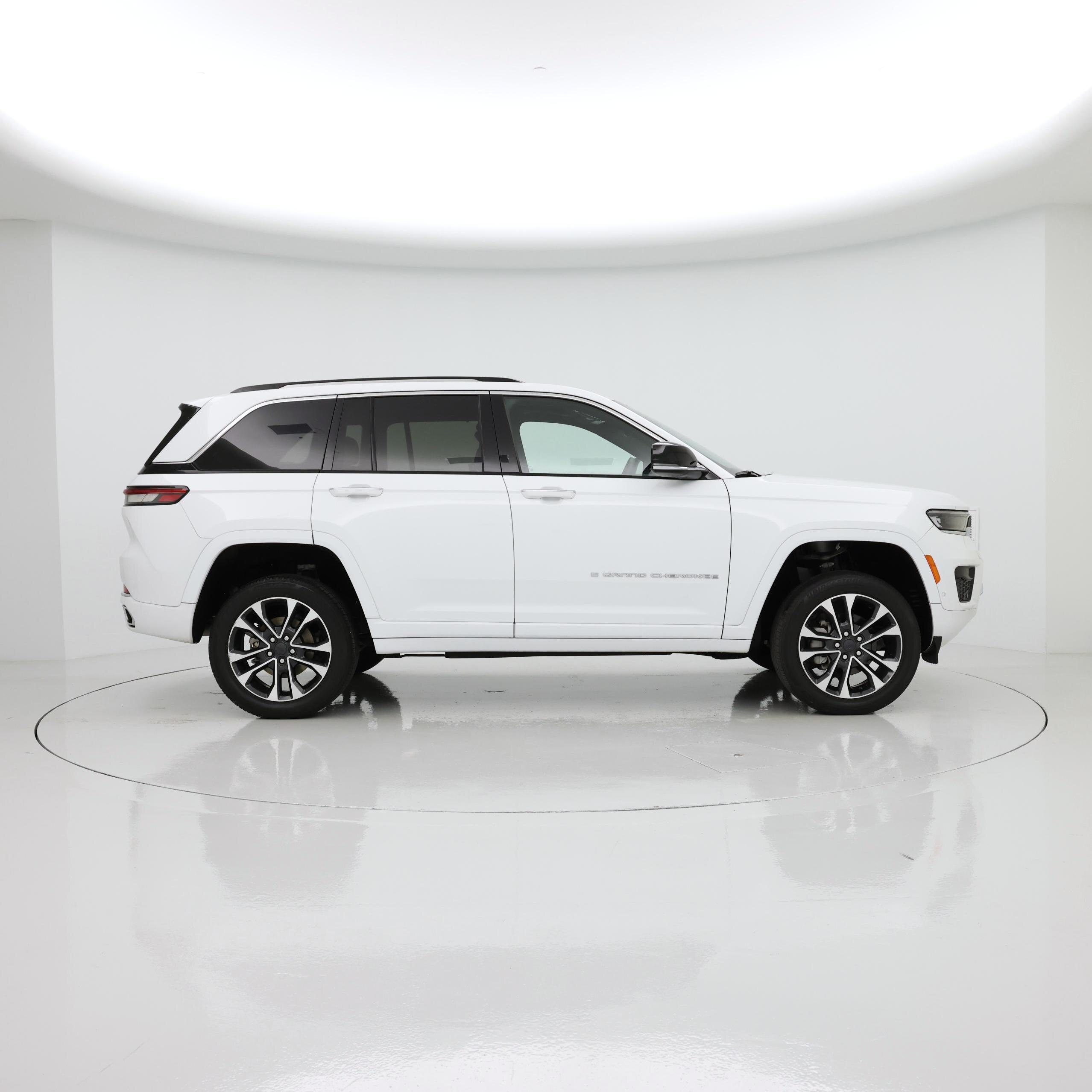 Thumbnail: 2022 Jeep Grand Cherokee - 7