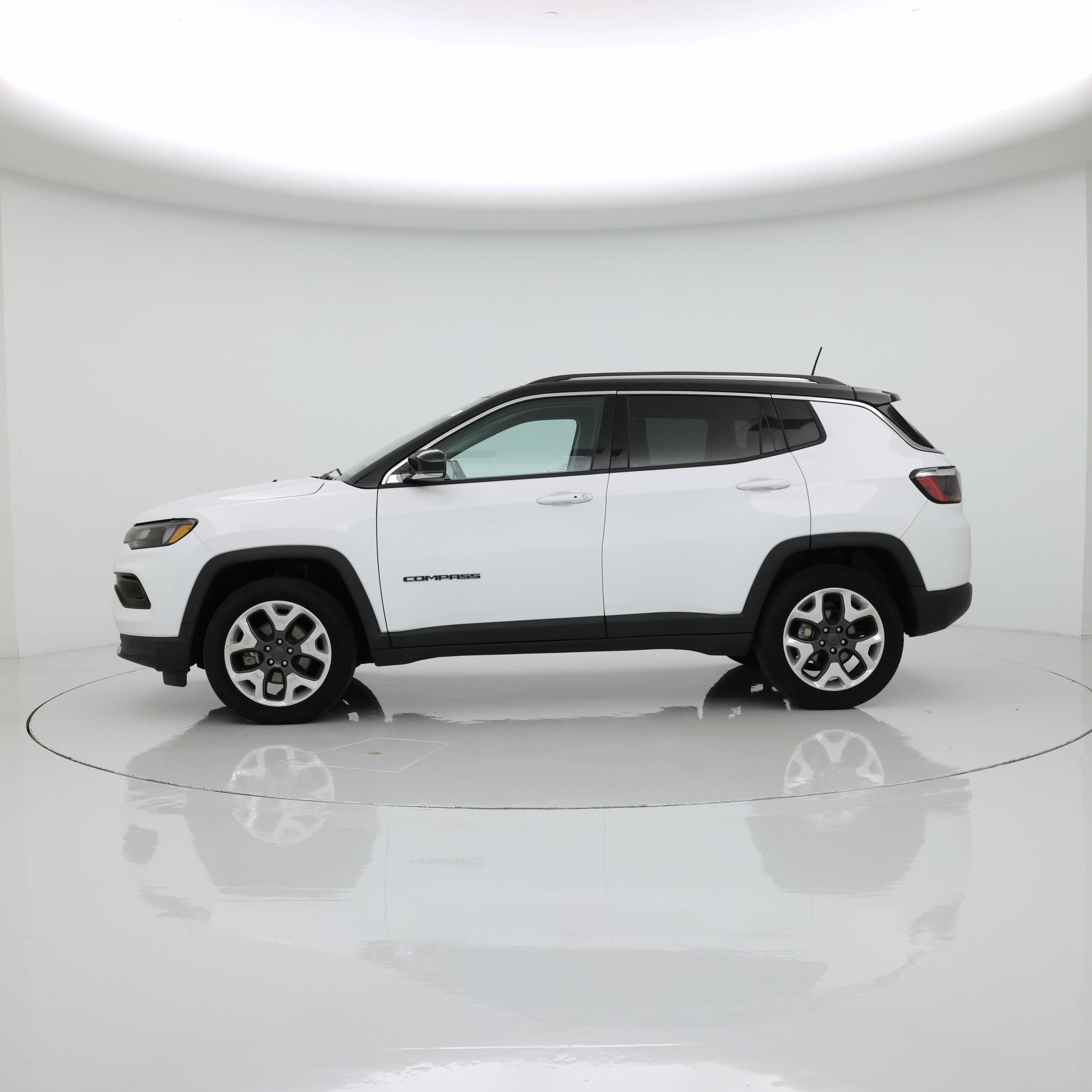 Thumbnail: 2022 Jeep Compass - 3