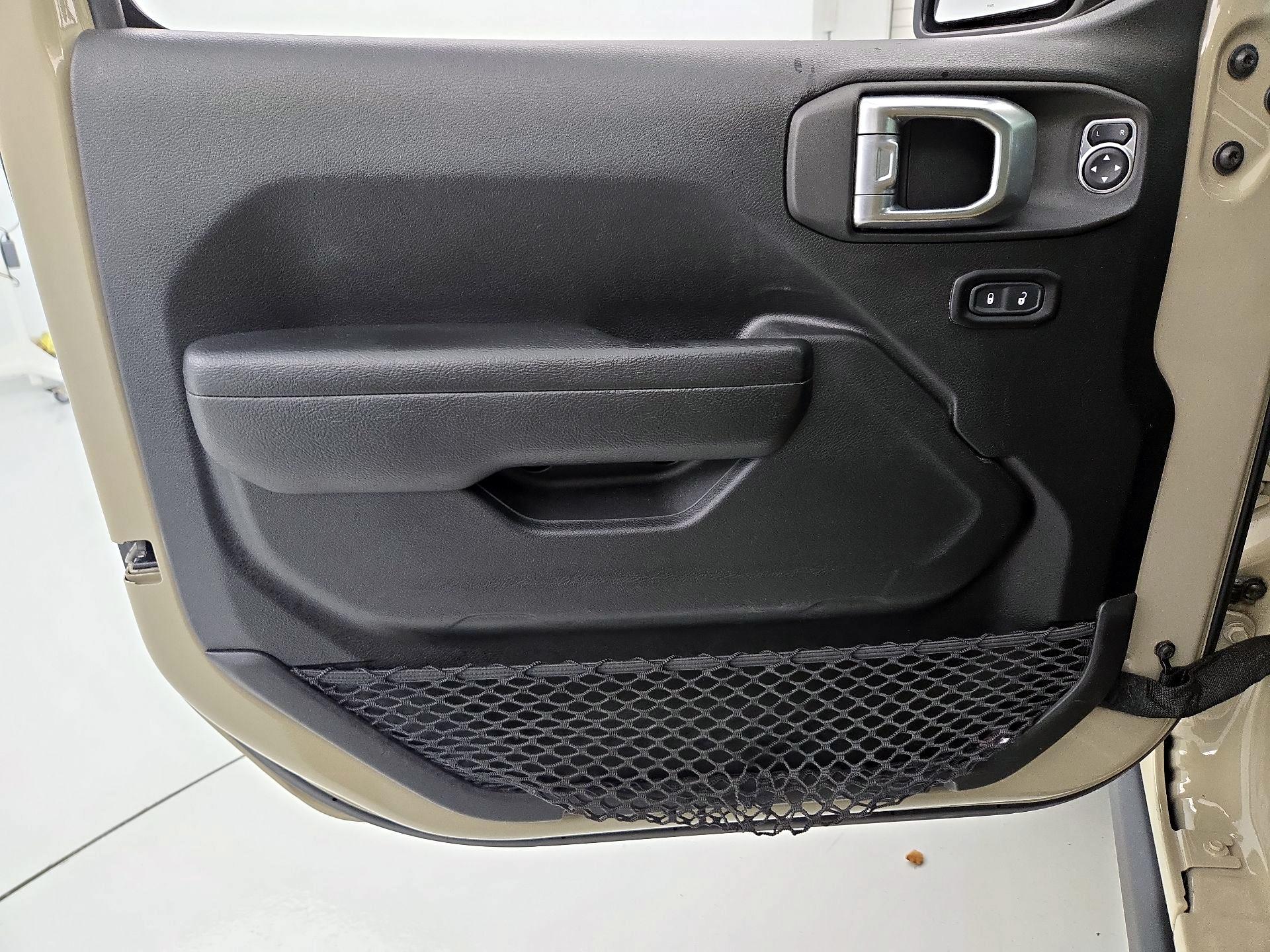 Thumbnail: 2022 Jeep Gladiator - 12