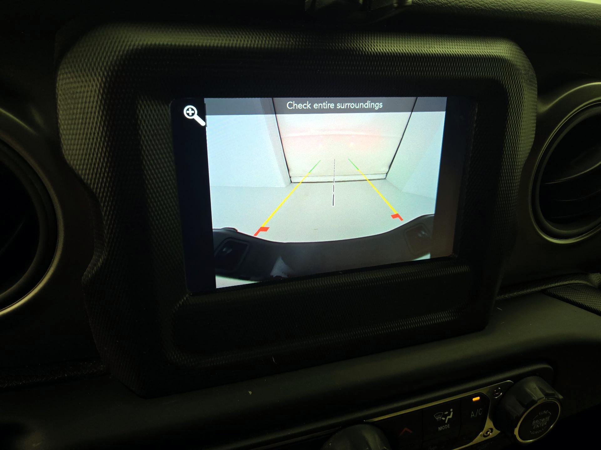 Thumbnail: 2022 Jeep Gladiator - 14