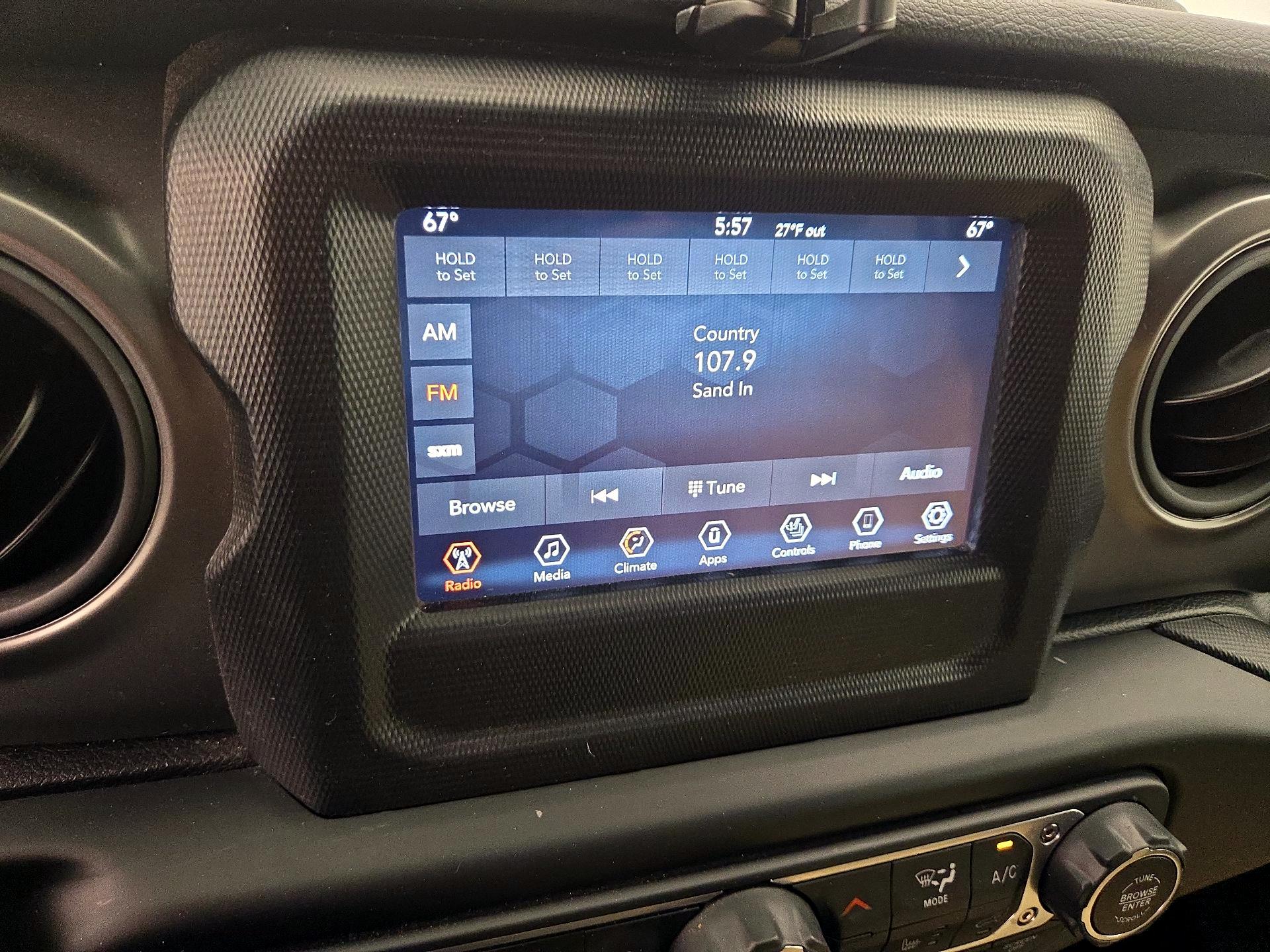 Thumbnail: 2022 Jeep Gladiator - 15