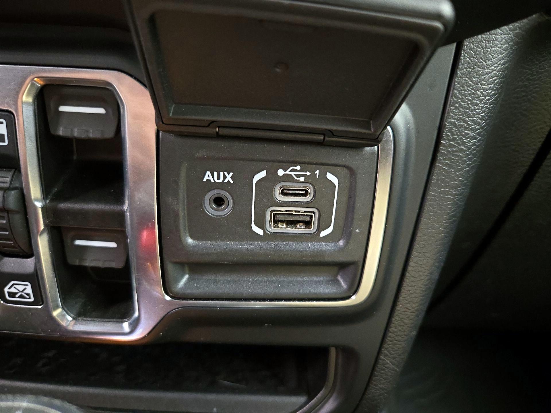 Thumbnail: 2022 Jeep Gladiator - 18