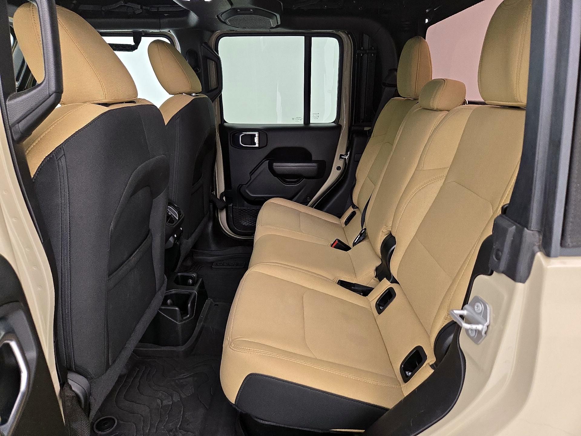 Thumbnail: 2022 Jeep Gladiator - 19