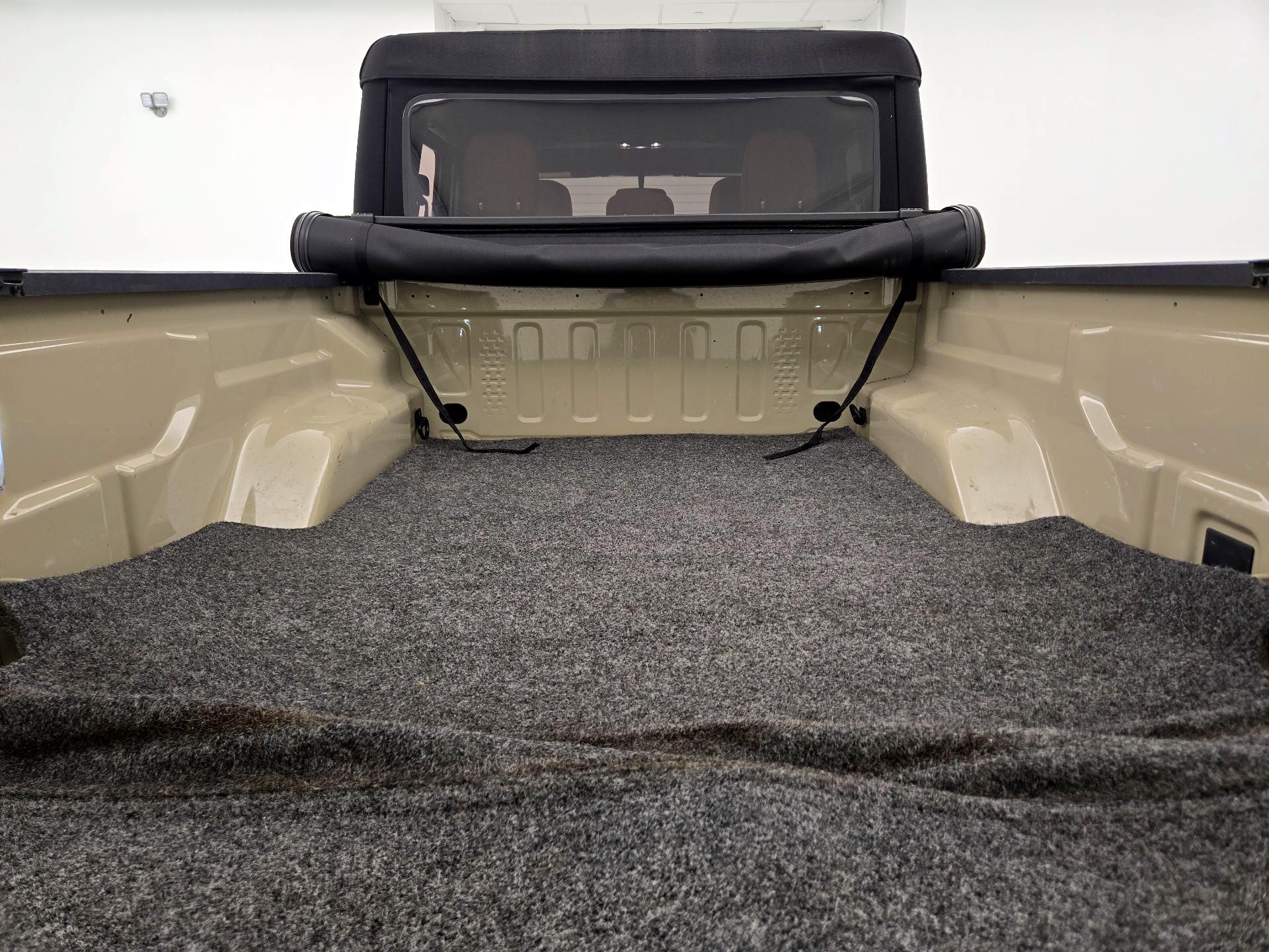 Thumbnail: 2022 Jeep Gladiator - 20