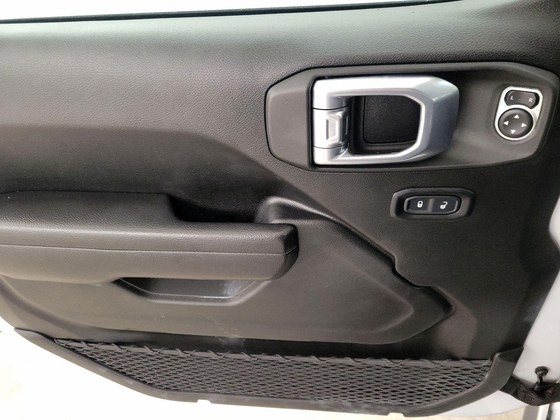 Thumbnail: 2023 Jeep Gladiator - 12