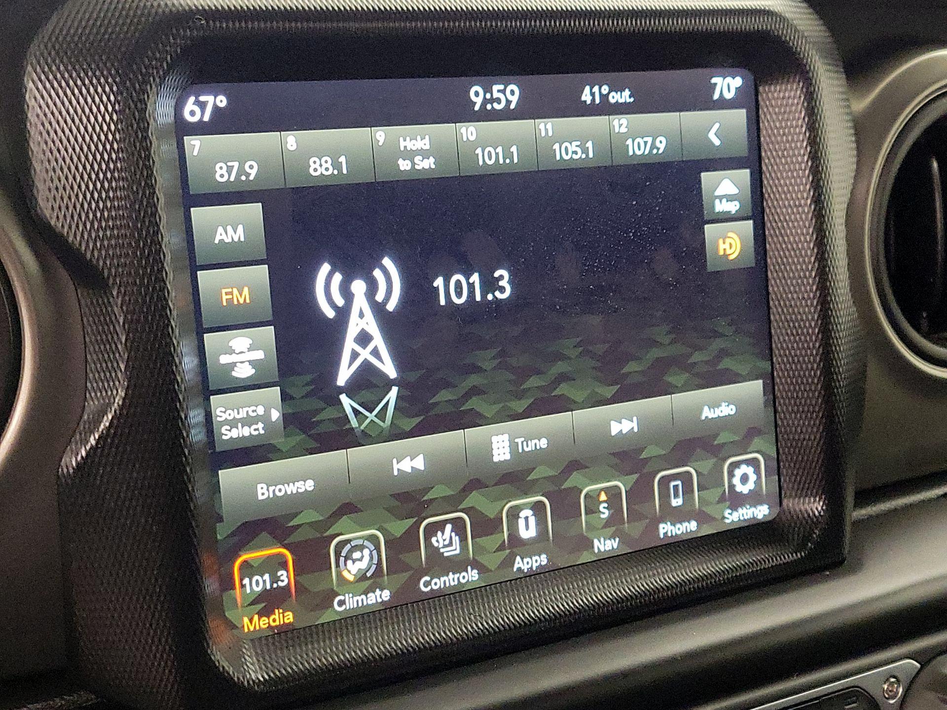 Thumbnail: 2023 Jeep Gladiator - 16