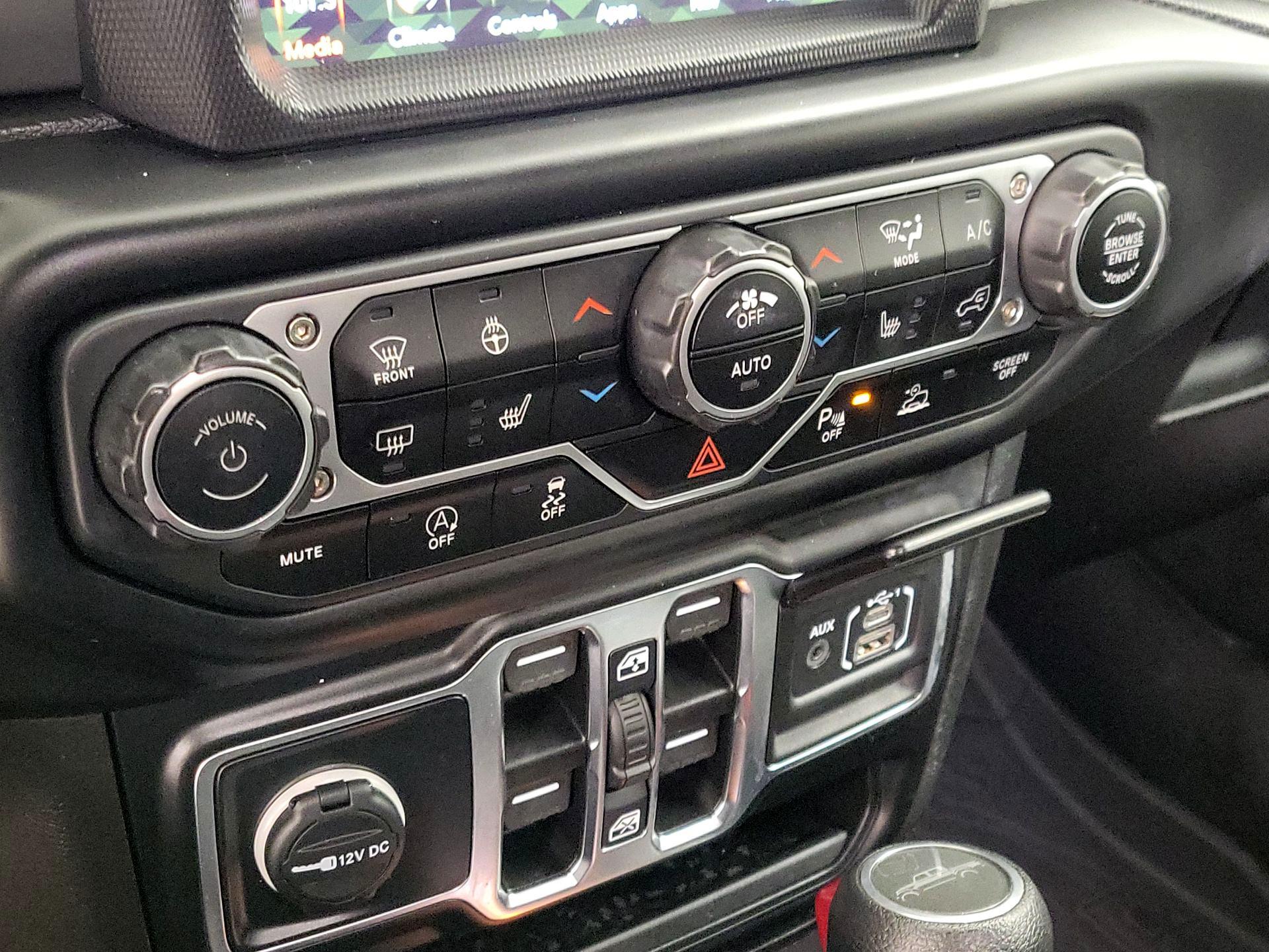 Thumbnail: 2023 Jeep Gladiator - 17