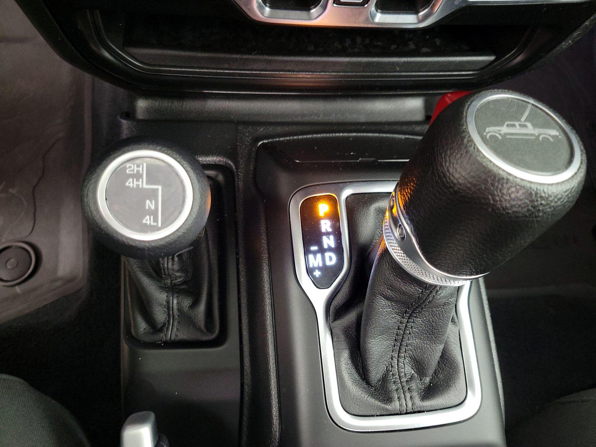 Thumbnail: 2023 Jeep Gladiator - 18