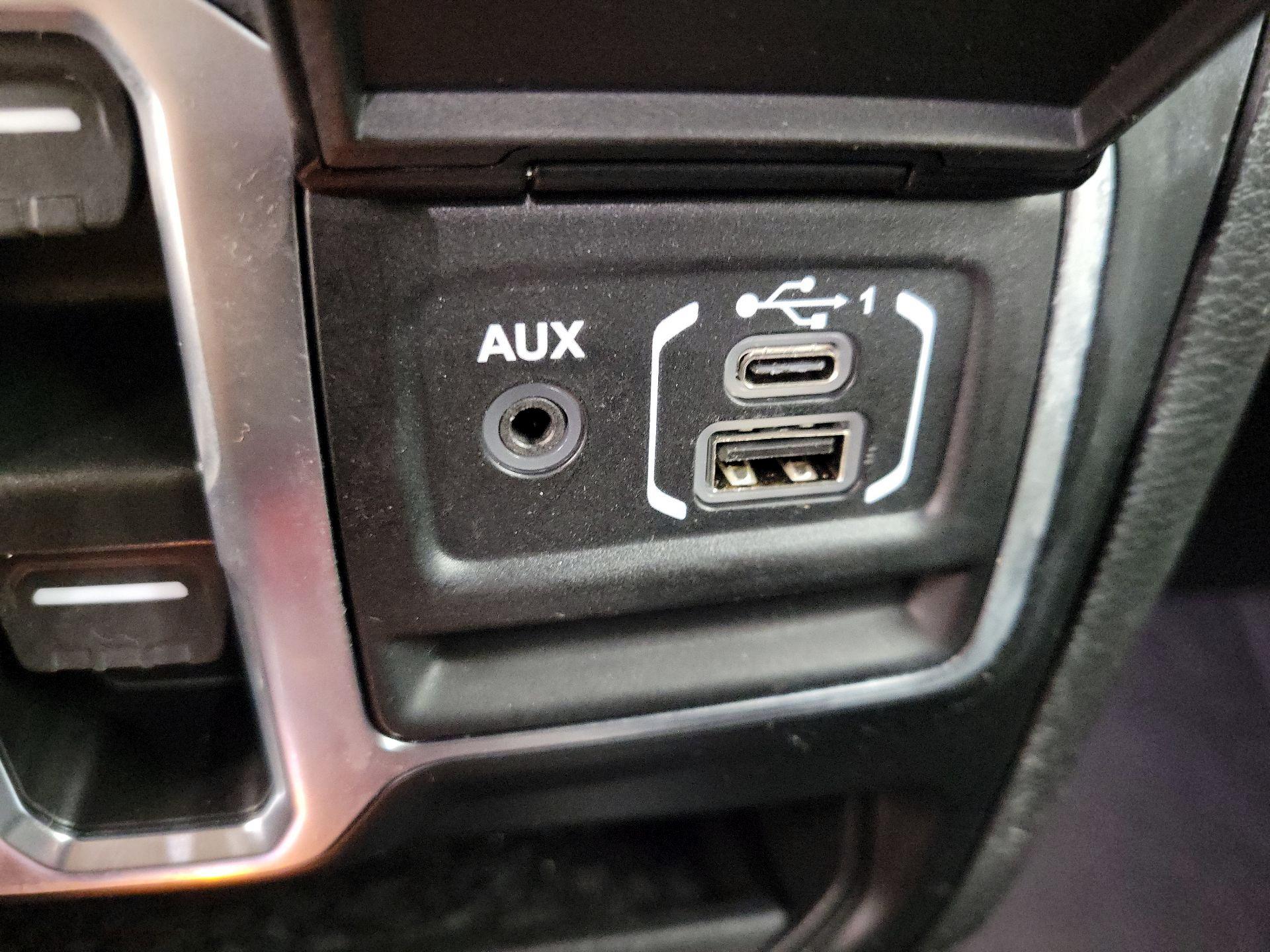 Thumbnail: 2023 Jeep Gladiator - 19