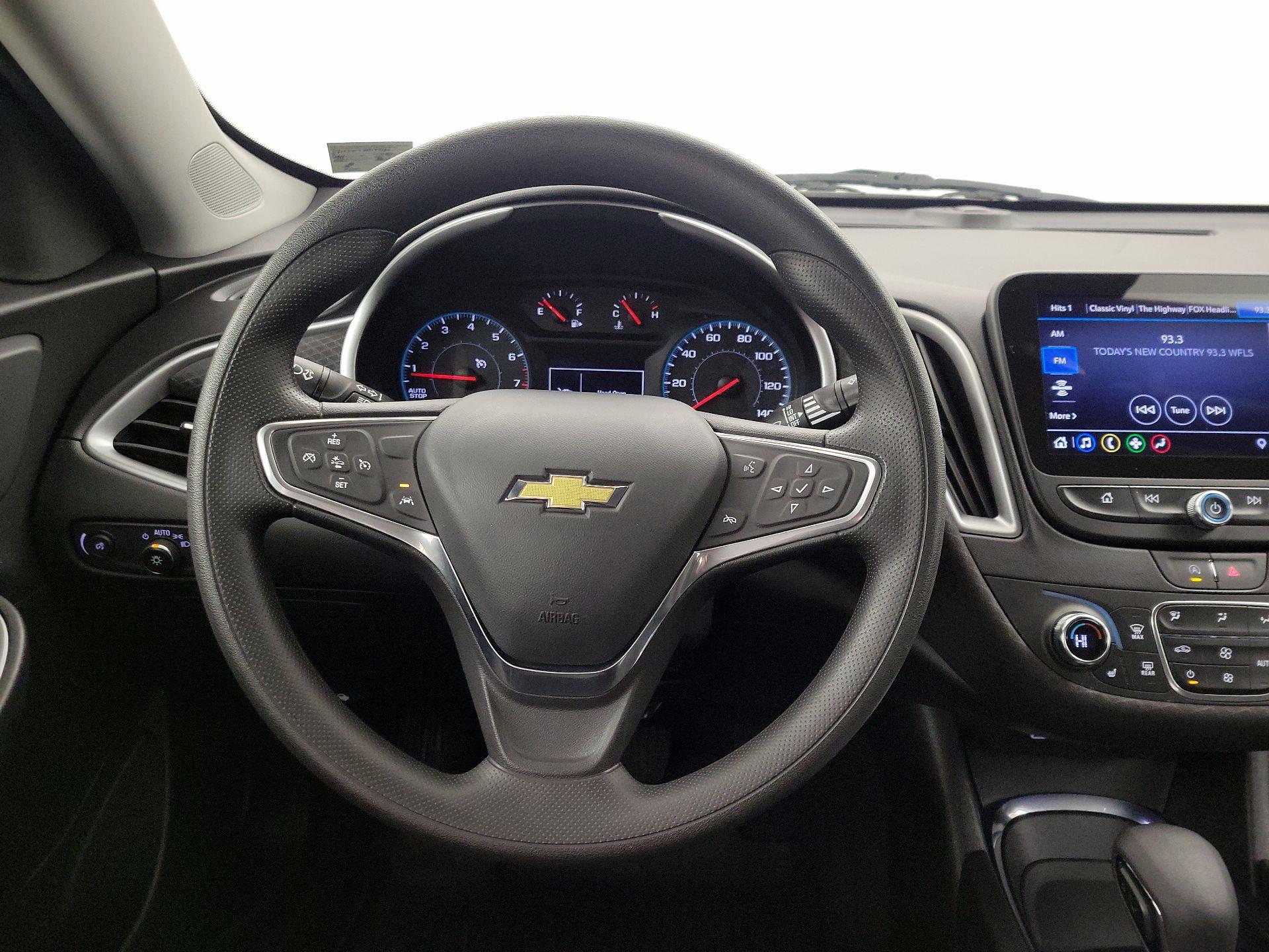 Thumbnail: 2023 Chevrolet Malibu - 10